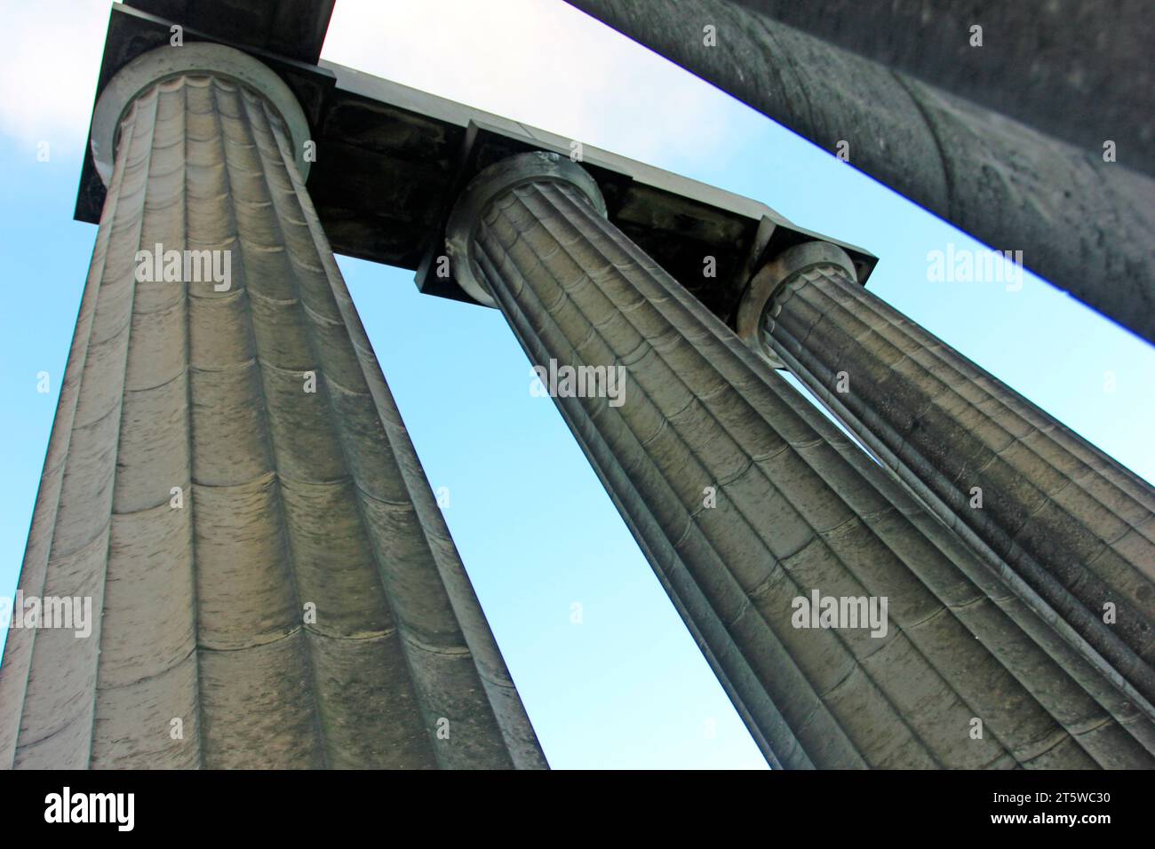 Edinburgh – 21. Dezember: Das unvollendete National Monument of Scotland, erbaut zum Gedenken an die Soldaten der Napoleonischen Kriege auf Calton Hill, Dezember Stockfoto