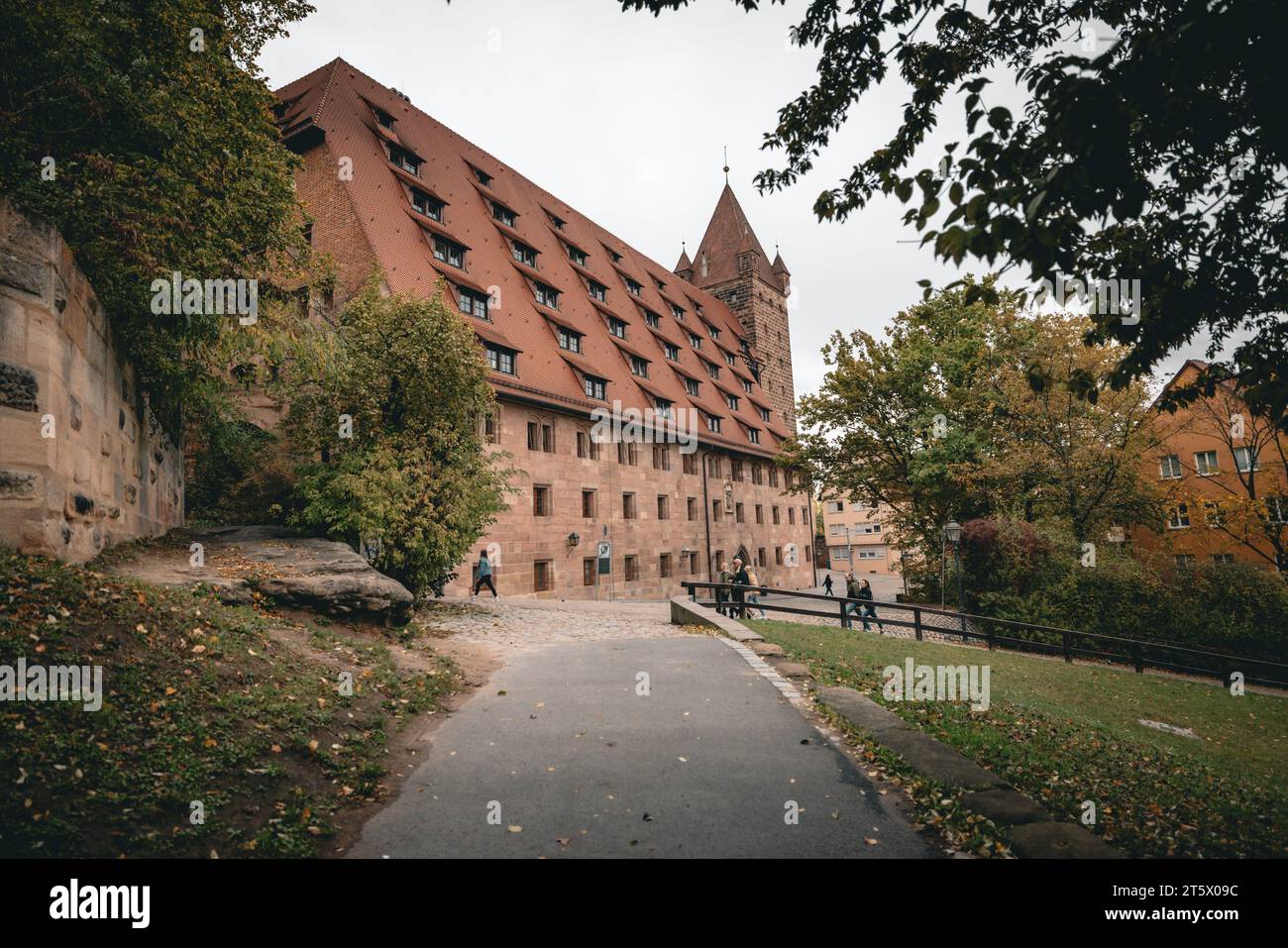 Nürnberg, Deutschland - 25. Oktober 2023: Die Kaiserburg in der Nürnberger Altstadt. Eine monumentale historische Struktur. Th Stockfoto