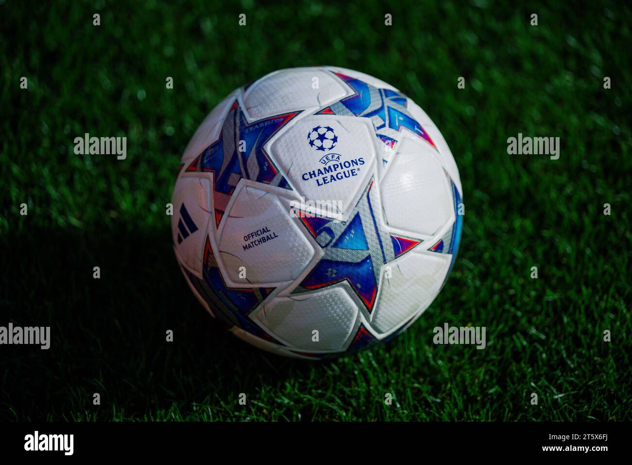 Nahaufnahme von Adidas UEFA Champions League Football 2023 2024 Stockfoto