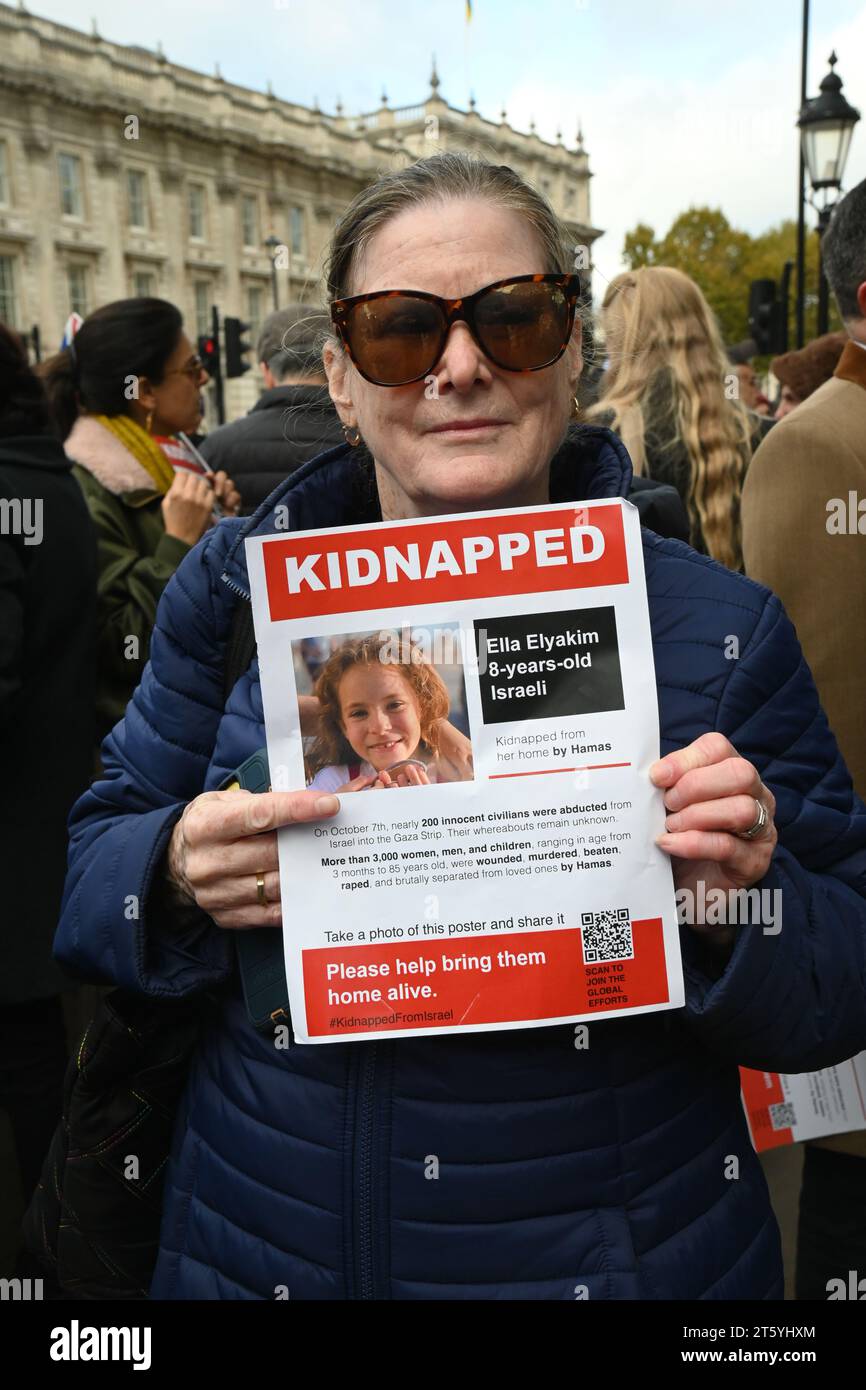 London, Großbritannien. November 2023. Pro-israelische Mahnwache für israelische Opfer von Militanten in Israel in der Downing Street in London, Großbritannien. Quelle: Siehe Li/Picture Capital/Alamy Live News Stockfoto