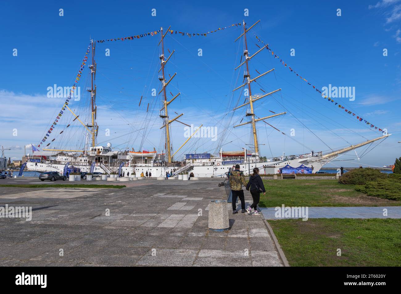 Gdingen, Polen - 8. Oktober 2022 - dar Pomorza (Geschenk von Pommern) Polnisches vollgespanntes Segelschiff ab 1909 Uhr im Hafen von Gdingen. Stockfoto