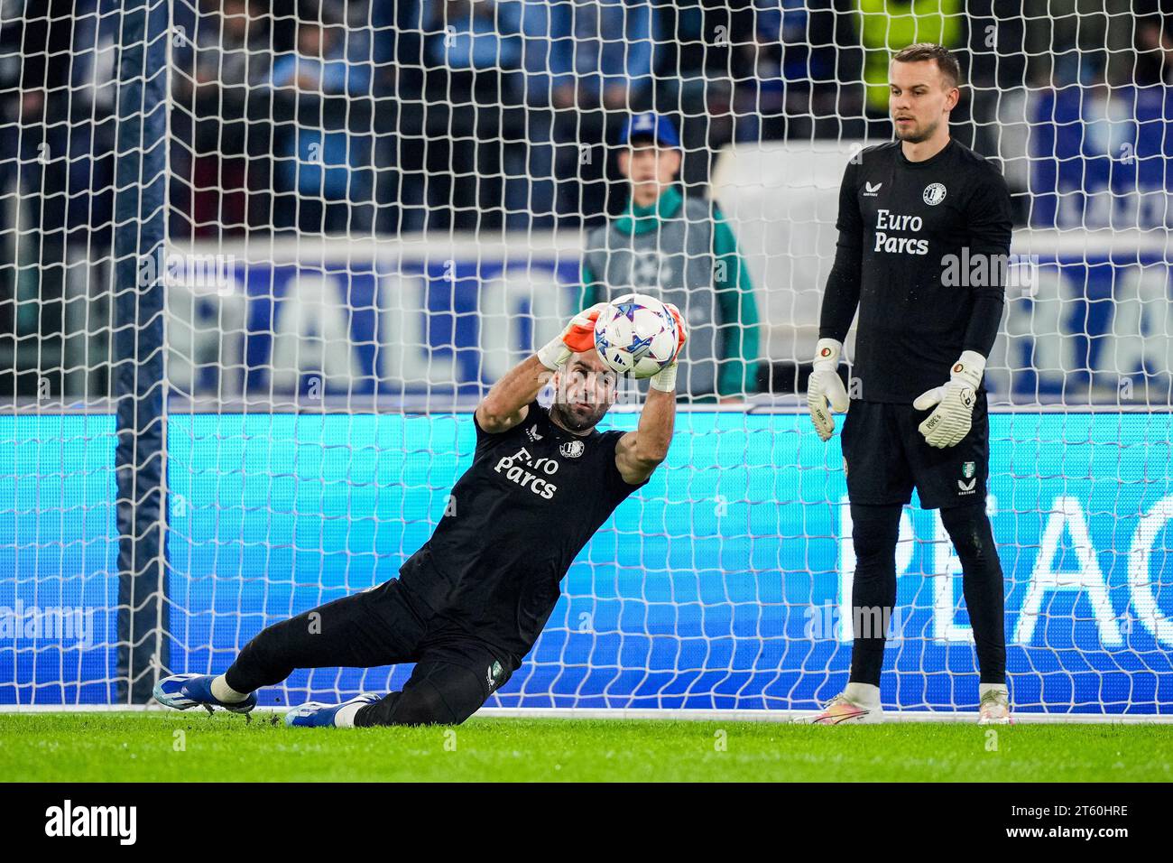Rom, Italien. November 2023. Rom: Feyenoord-Torhüter Kostas Lamprou, Feyenoord-Torhüter Timon Wellenreuther während der vierten Etappe der UEFA Champions League zwischen S.S. Lazio und Feyenoord am 7. November 2023 in Rom. Credit: Box to Box Pictures/Alamy Live News Stockfoto