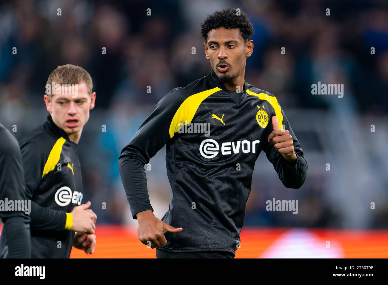 DORTMUND, DEUTSCHLAND - 7. NOVEMBER: Sebastien Haller von Borussia Dortmund vor dem Spiel der UEFA Champions League Gruppe F zwischen Borussia Dortmund und Newcastle United FC im Signal Iduna Park am 7. November 2023 in Dortmund (Foto: Joris Verwijst/Orange Pictures) Stockfoto