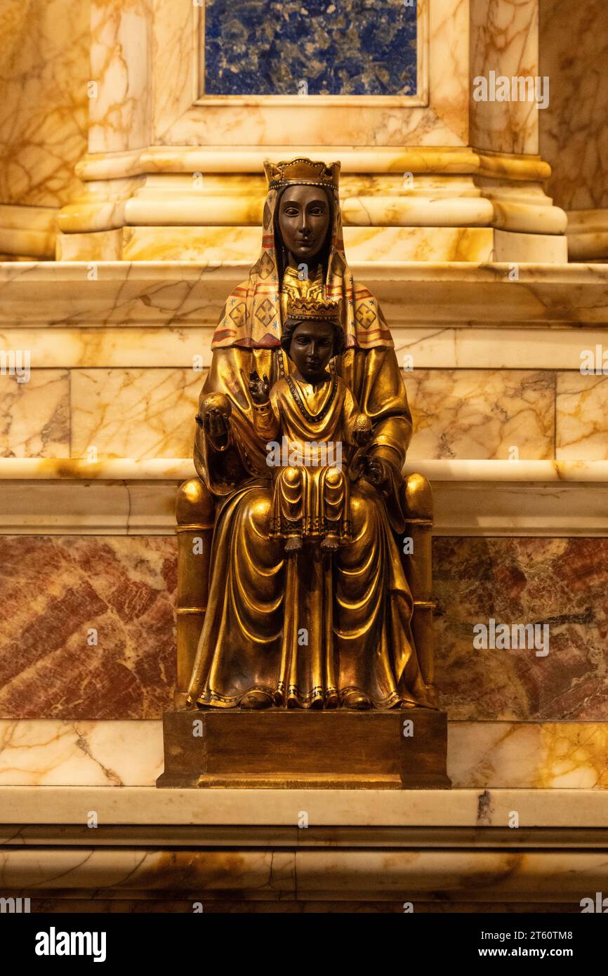 Black Madonna - St. Aloysius Church, Garnethill, Glasgow, Schottland, Großbritannien Stockfoto