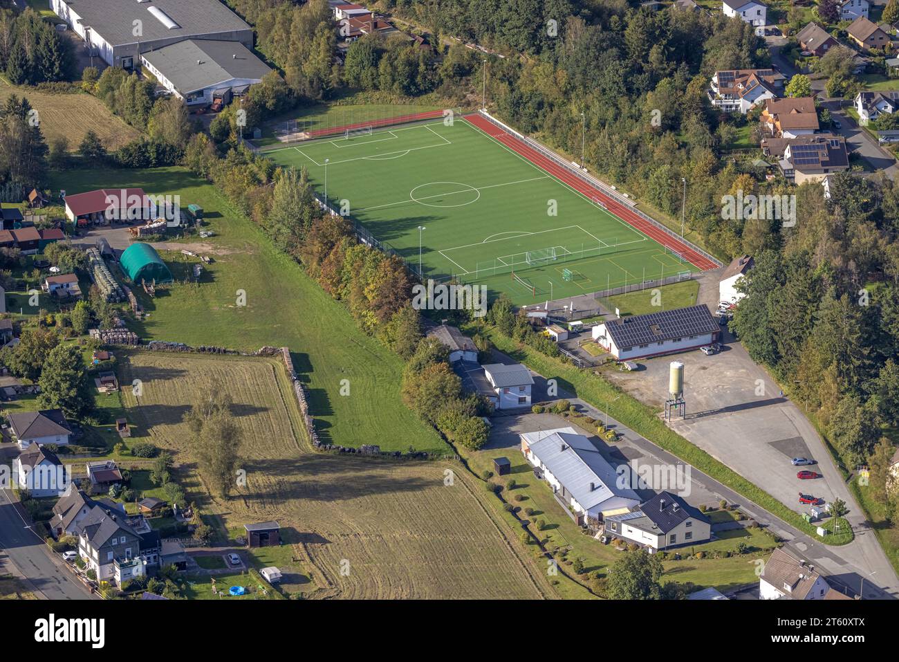 Luftaufnahme, Fußballstadion Winterbach Arena des FC Hilchenbach, Dahlbruch, Hilchenbach, Siegerland, Nordrhein-Westfalen, Deutschland, DE, Europa, Socce Stockfoto