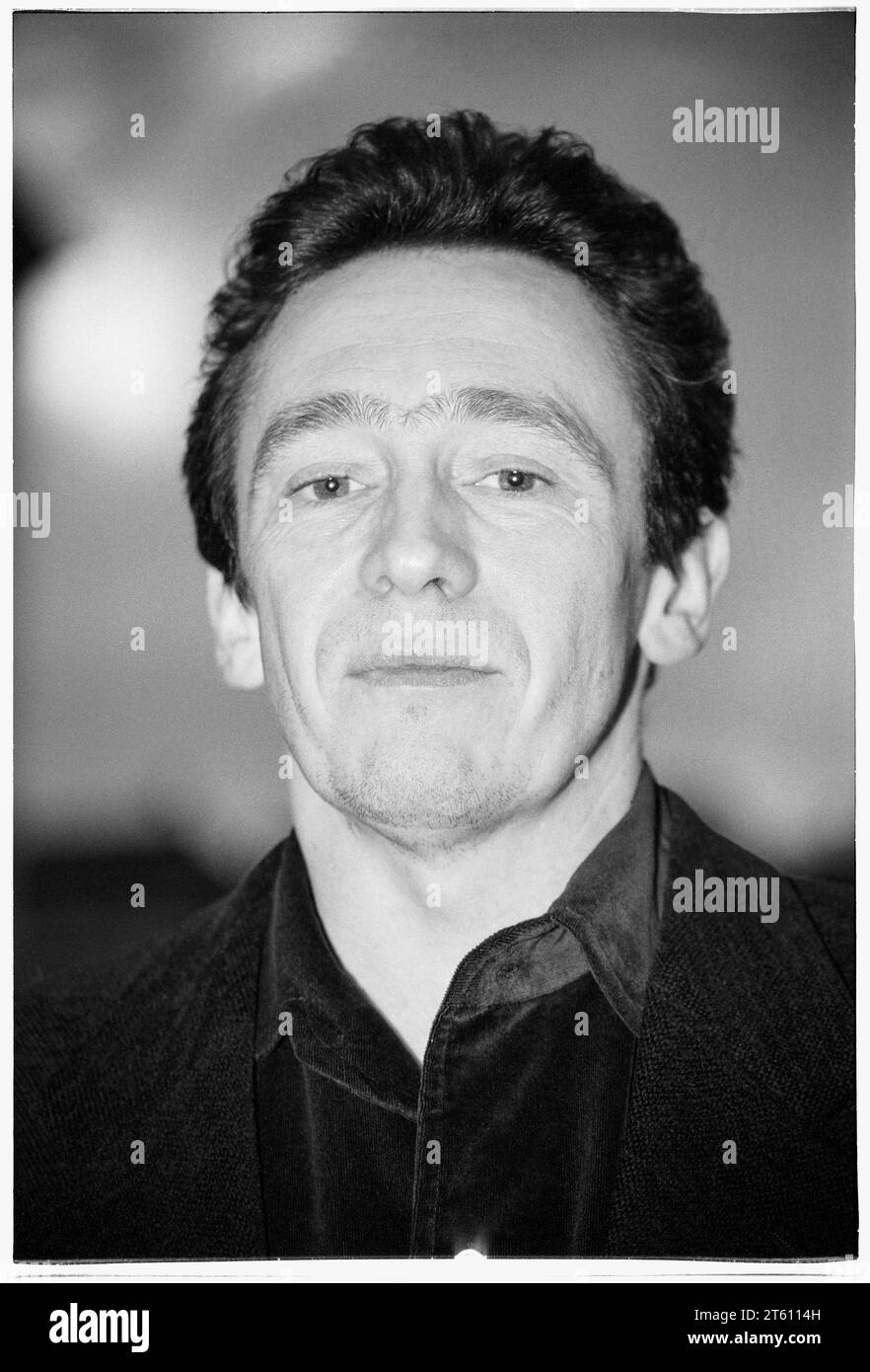 PAUL WHITEHOUSE, COMEDIAN, YOUNG, LONDON, 1996: Interview-Porträt des Comedians und Schauspielers Paul Whitehouse in North London, England, Großbritannien während der Fast Show-Dreharbeiten im November 1996. Das war ein großer Durchbruch für diese moderne britische Comedy-Legende. Foto: Rob Watkins Stockfoto