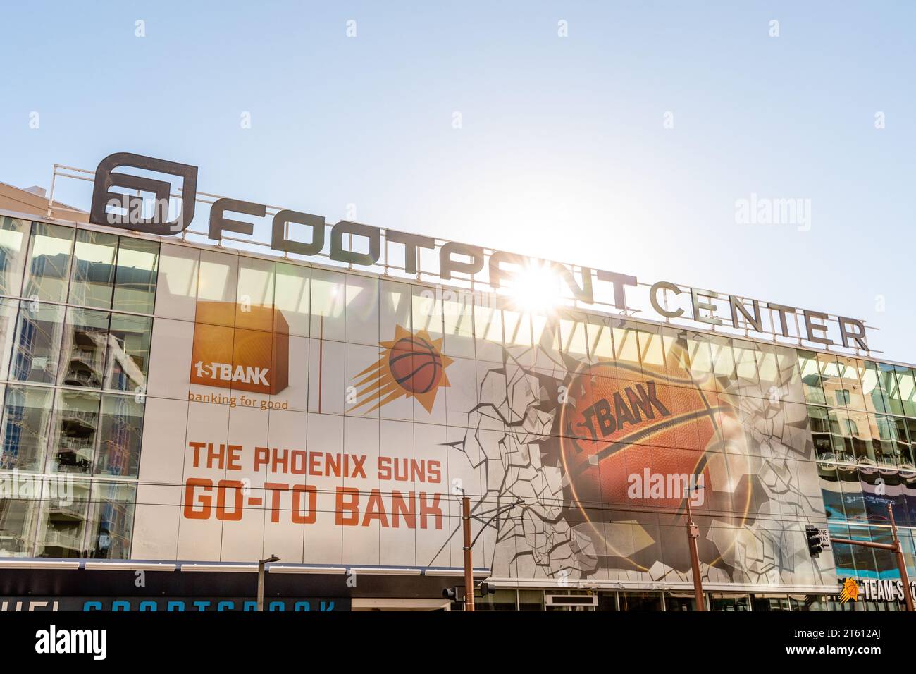 Das Footprint Center befindet sich im Herzen der Innenstadt von Phoenix und beherbergt die Phoenix Suns der NBA. Stockfoto