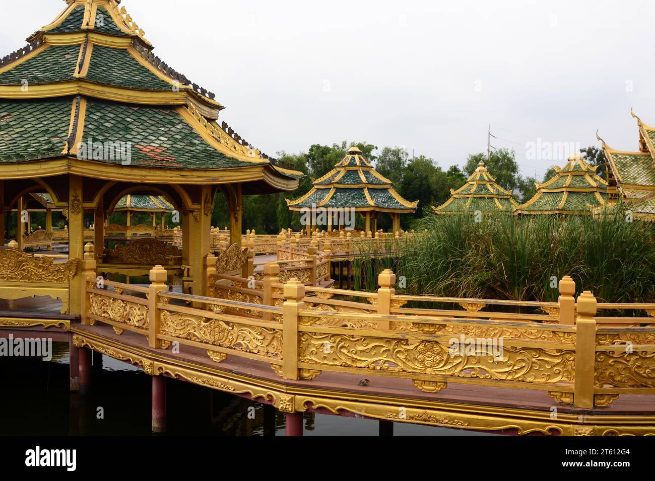 Blick auf den Pavillon der Erleuchteten. Das antike Siam oder Mueang Borang, Museumspark. Bang Poo. Provinz Samut Prakan. Thailand Stockfoto