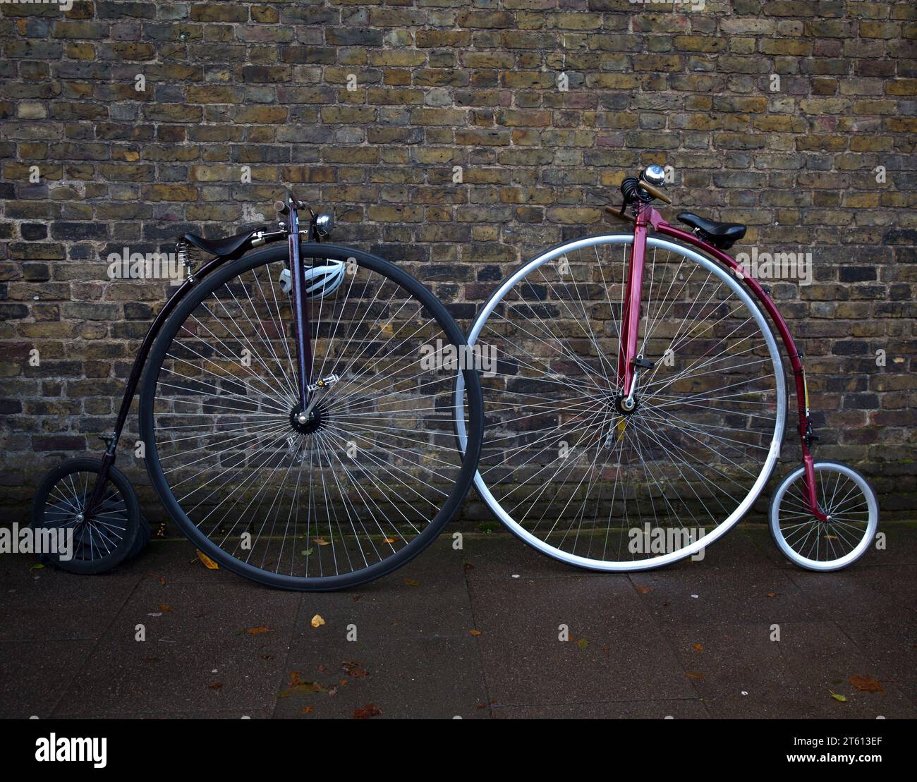 Penny Farthing Normal Bicycles Concours Marlborough Road St James's London London nach Brighton Veteran Car Run Stockfoto