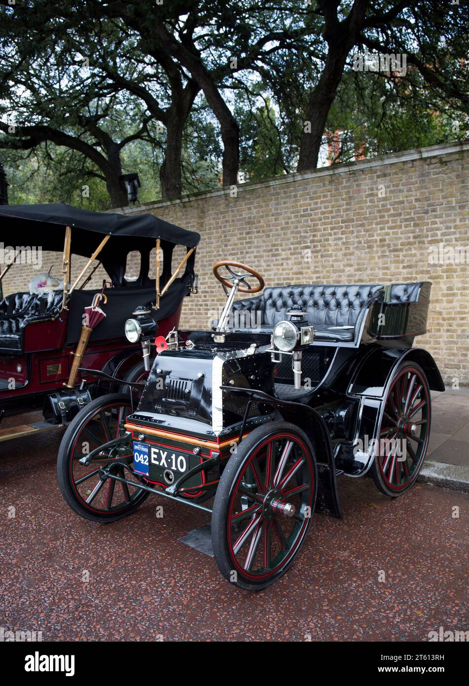 Teilnehmer 42 1900 Daimler London zum Brighton Veteran Car Run Concours Marlborough Road St James's London Stockfoto