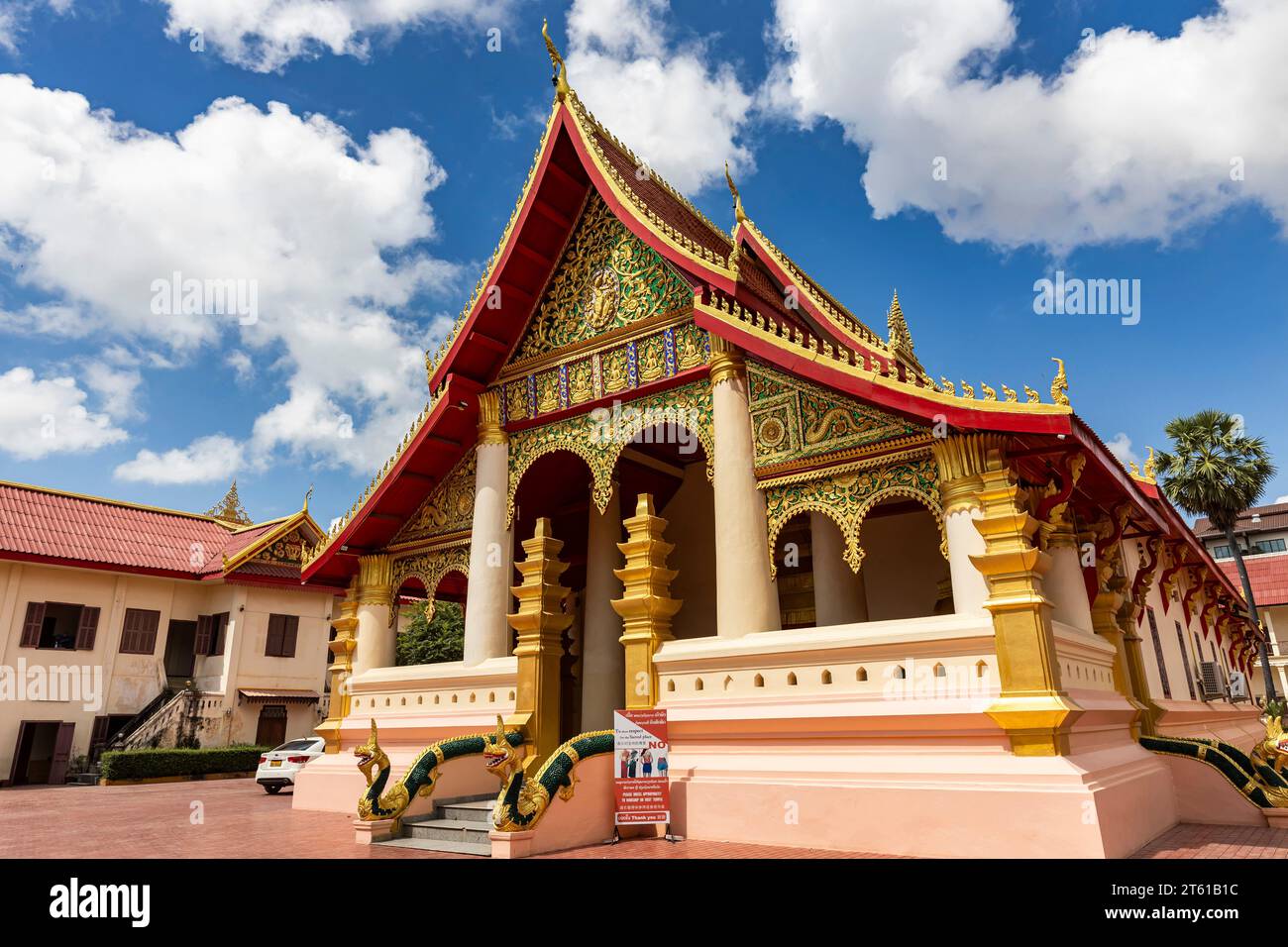 Wat Ong TEU, Außenseite des Hauptschreins (Haupthalle) und Innenhof, Vientiane, Laos, Südostasien, Asien Stockfoto