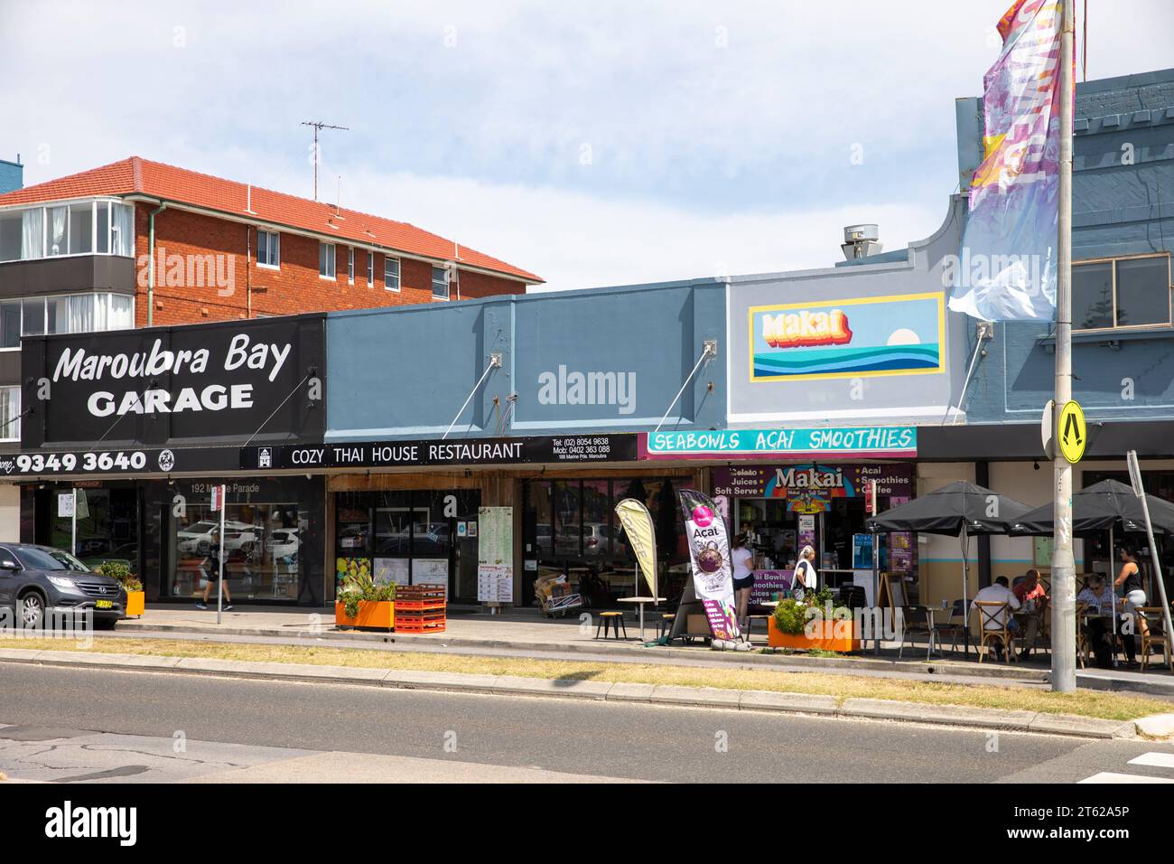 Maroubra Beach Vorort in Sydney Australien, thailändisches Restaurant und Garage, die Autos erneuern, Sydney, NSW, Aiustralia Stockfoto