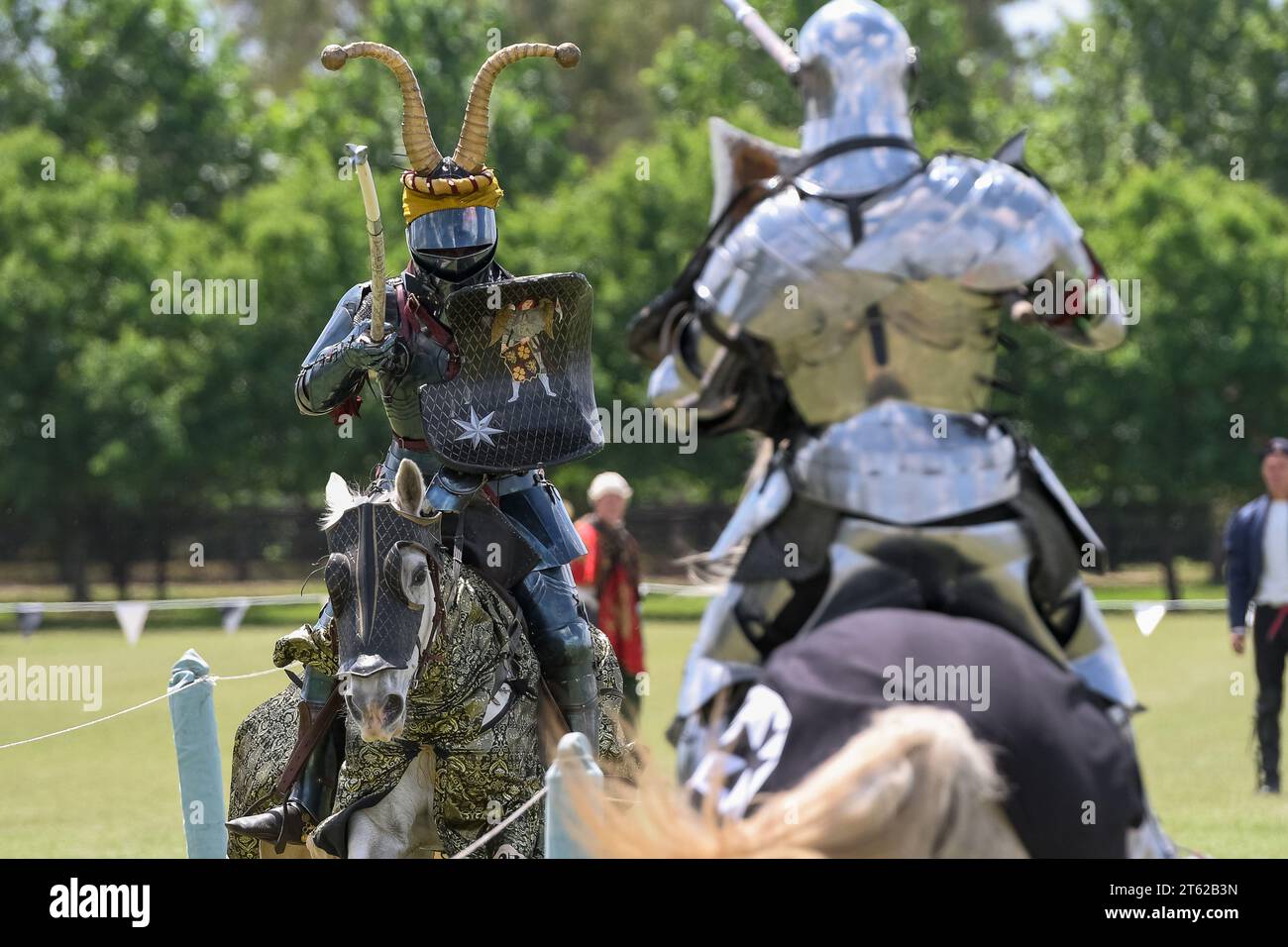 Ritterturnier. Mittelalterliche Ritter während eines Turniers. Ritterwettbewerb. Stockfoto