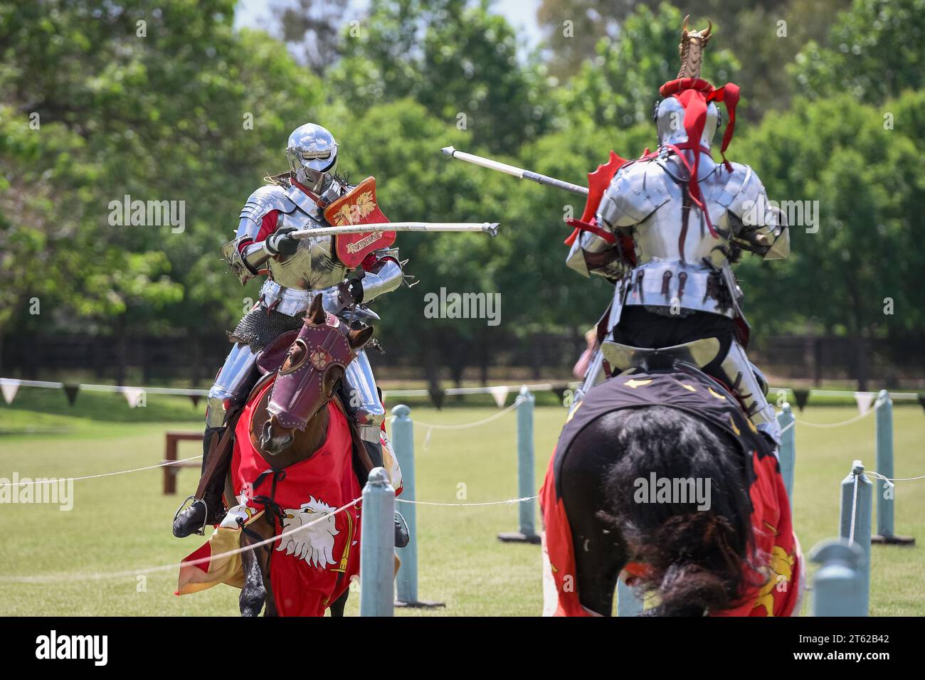 Ritterturnier. Mittelalterliche Ritter während eines Turniers. Ritterwettbewerb. Stockfoto
