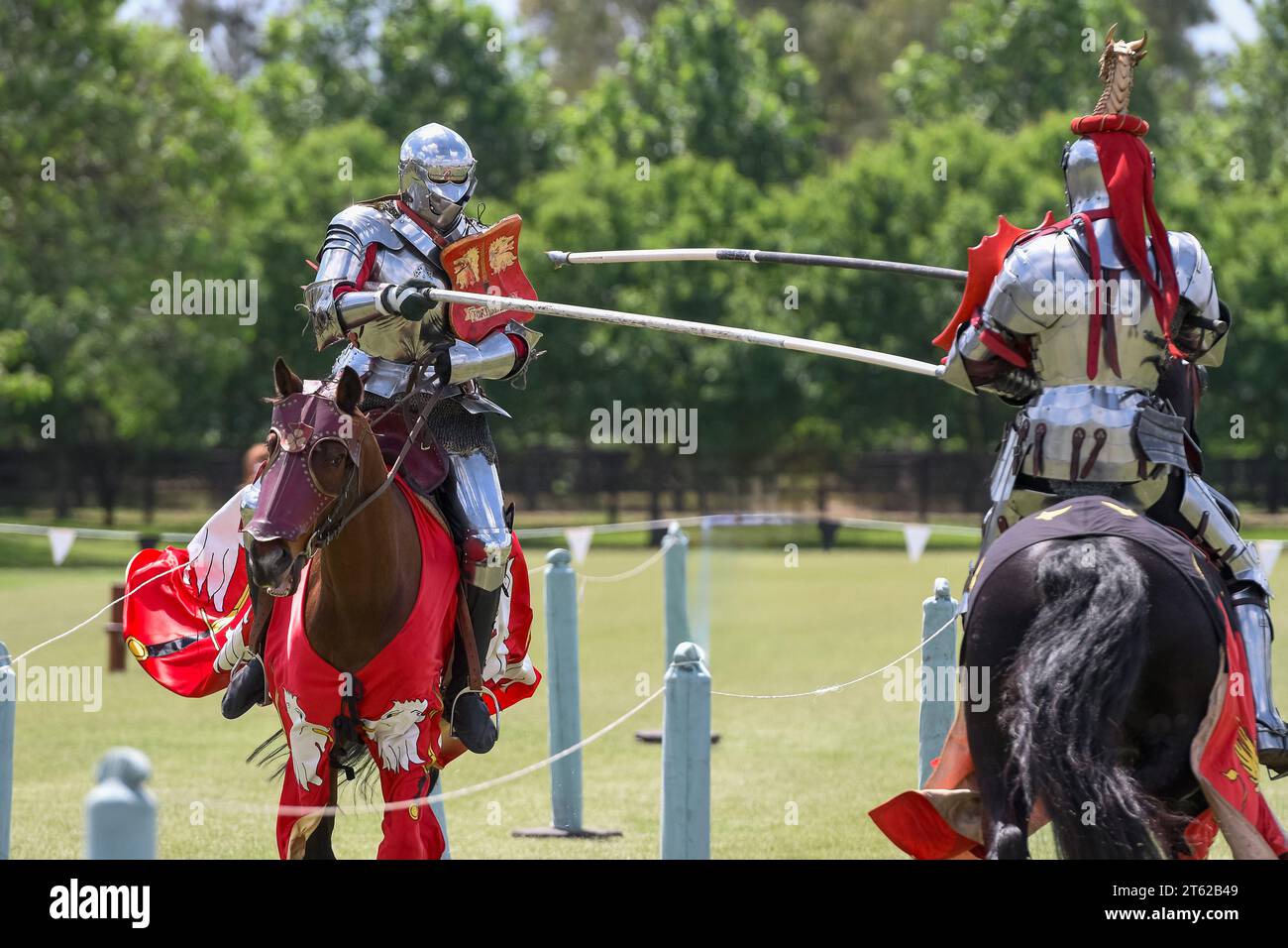 Ritterturnier. Mittelalterliche Ritter während eines Turniers. Ritterwettbewerb. Stockfoto