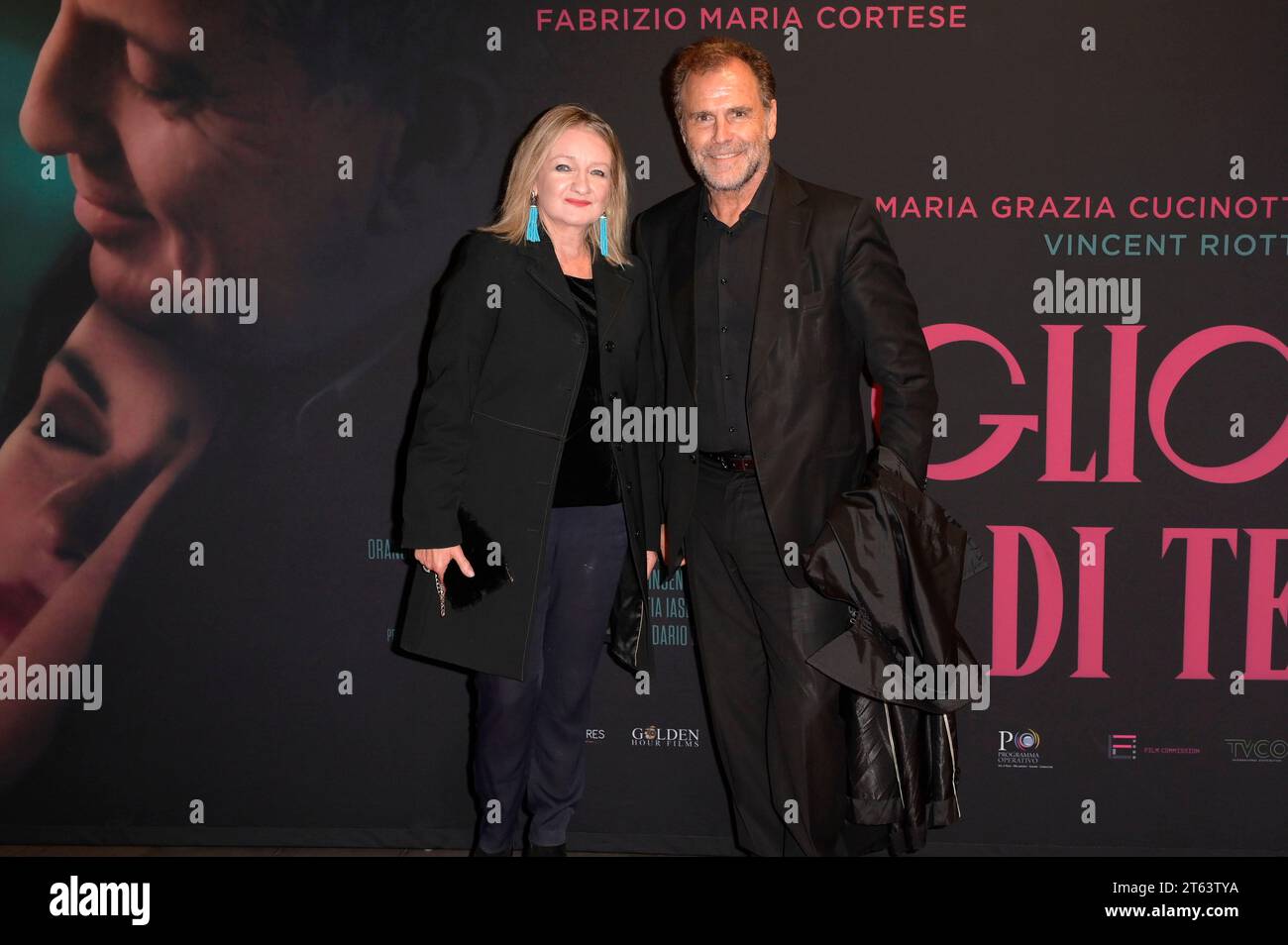 Pino Quartullo mit Ehefrau Margherita Romaniello bei der Premiere des Kinofilms 'Il meglio di te' im Space Cinema Moderno. Rom, 07.11.2023 Stockfoto