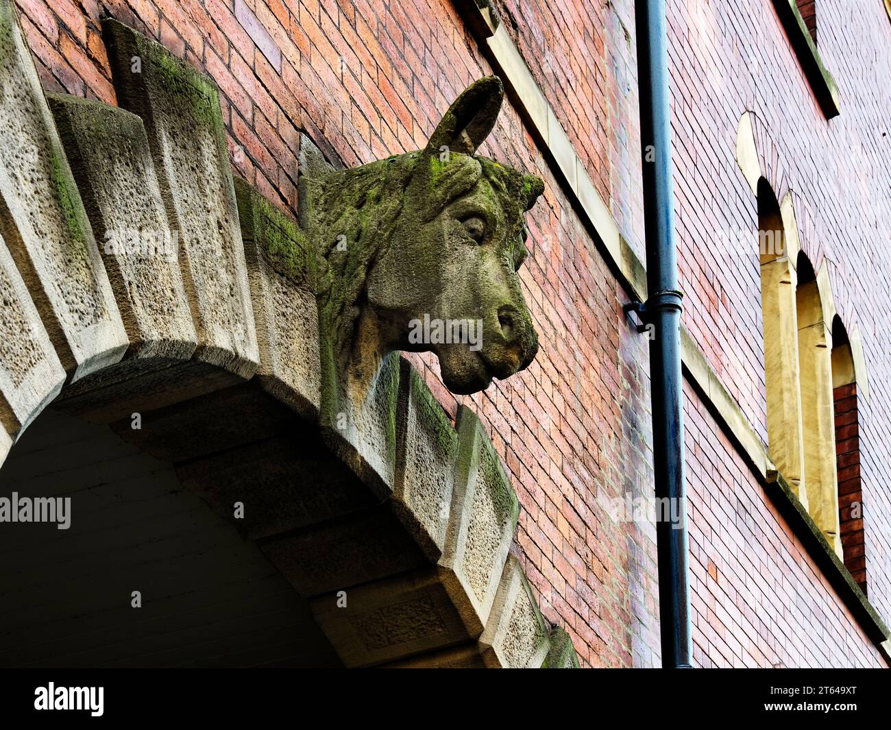 Pferdeskulptur an der Turtons Wharf für William Turton, Pionier der Pferdebahn, die Leeds West Yorkshire England nennt Stockfoto