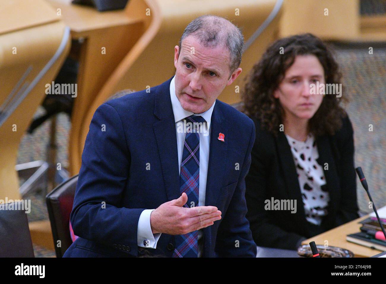 Edinburgh Schottland, Vereinigtes Königreich 08. November 2023. Kabinettssekretär für NHS Recovery, Gesundheit und soziale Versorgung Michael Matheson MSP im schottischen Parlament. Credit sst/alamy Live News Stockfoto