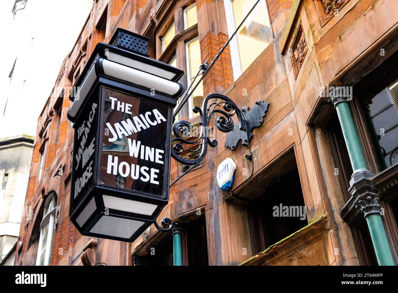 Vor Todd's Wine Bar, der Standort des ersten Coffee House in London, Großbritannien Stockfoto