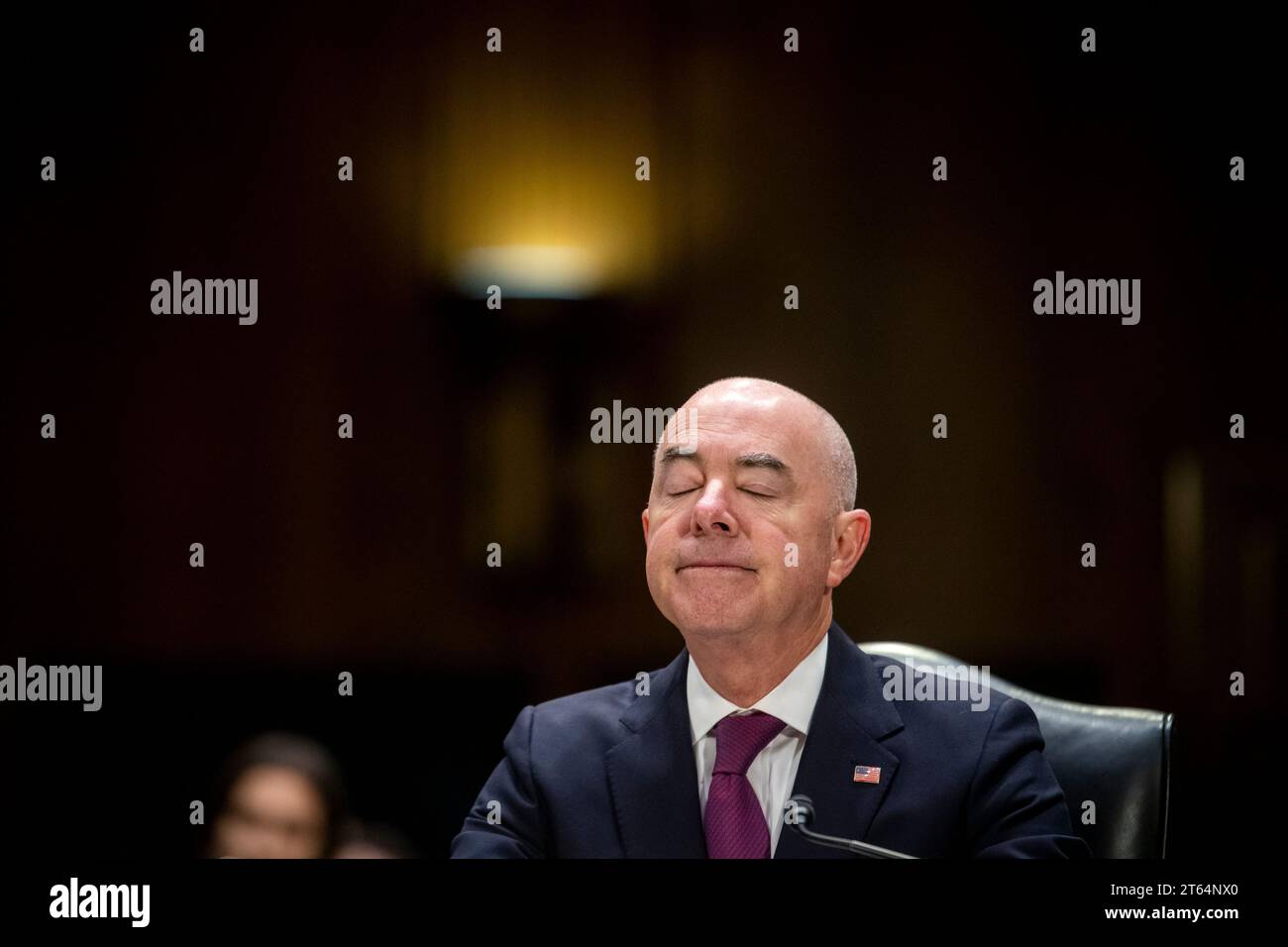 Alejandro Mayorkas, der Sekretär für Innere Sicherheit der Vereinigten Staaten, beantwortet Alejandro Mayorkas, der Sekretär für Innere Sicherheit der Vereinigten Staaten, beantwortet