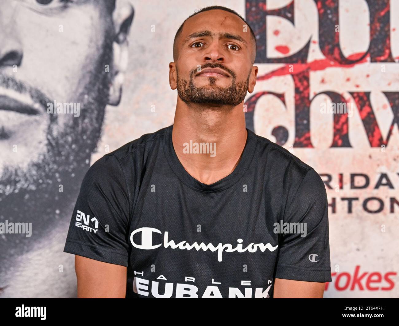 Brighton, Großbritannien. November 2023. Harlem Eubank (PIC) und Timo Schwarzkopf während der Pressekonferenz vor ihrem Super Lightweight Klassenkampf, die am Freitag, den 10. November 2023 in Brighton, East Sussex, im Brighton Centre stattfinden sollte. Quelle: LFP/Alamy Live News Stockfoto