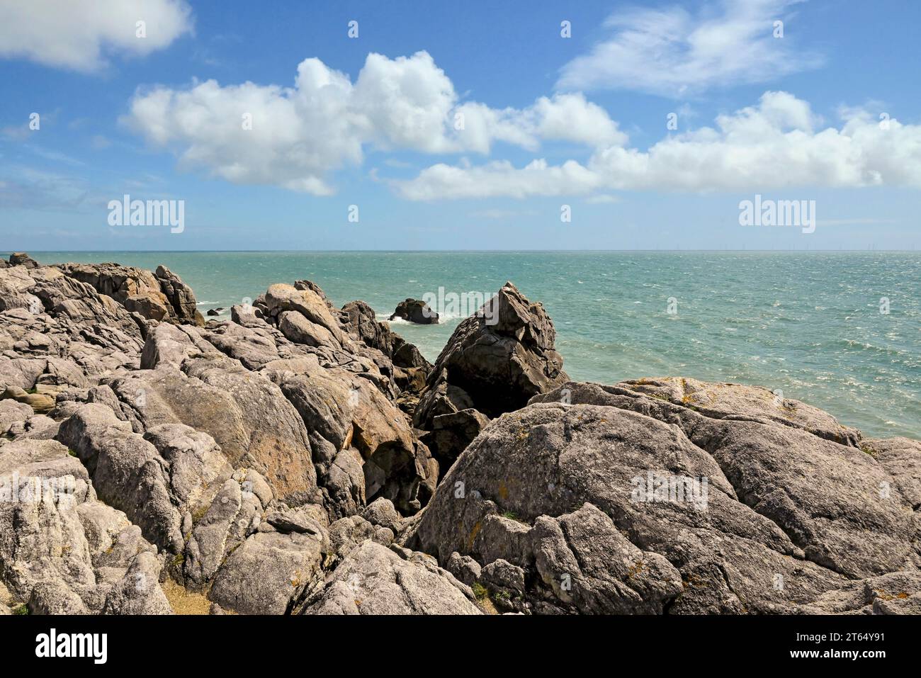 Felsige Küste am Atlantik, Le Croisic, Loire-Atlantique, Pays de la Loire, Frankreich Stockfoto