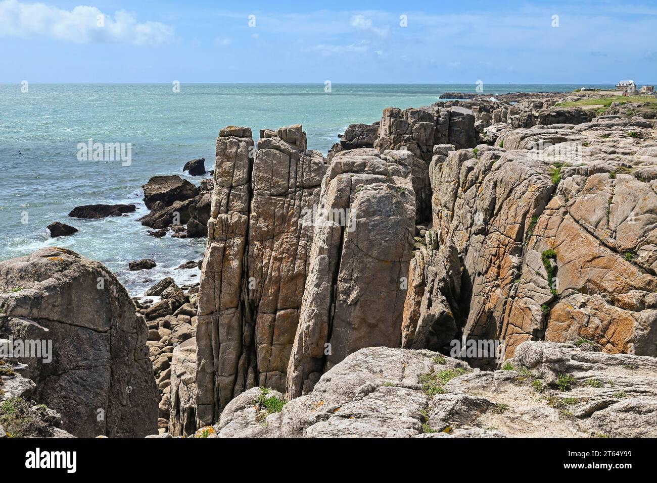 Felsige Küste am Atlantik, Le Croisic, Loire-Atlantique, Pays de la Loire, Frankreich Stockfoto