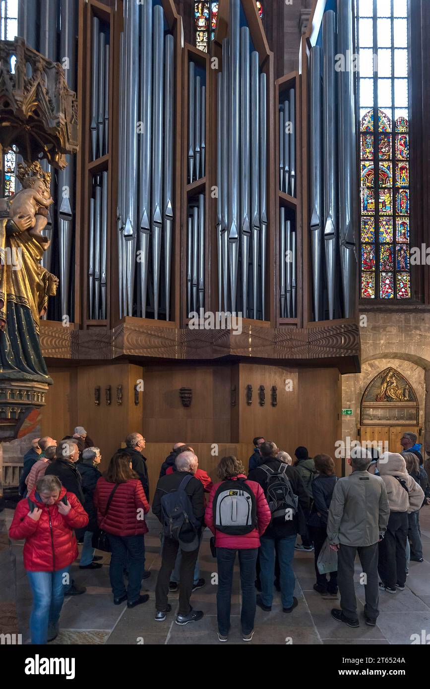 Führung durch die Sebaldus-Kirche, Nürnberg, Mittelfranken, Bayern, Deutschland Stockfoto