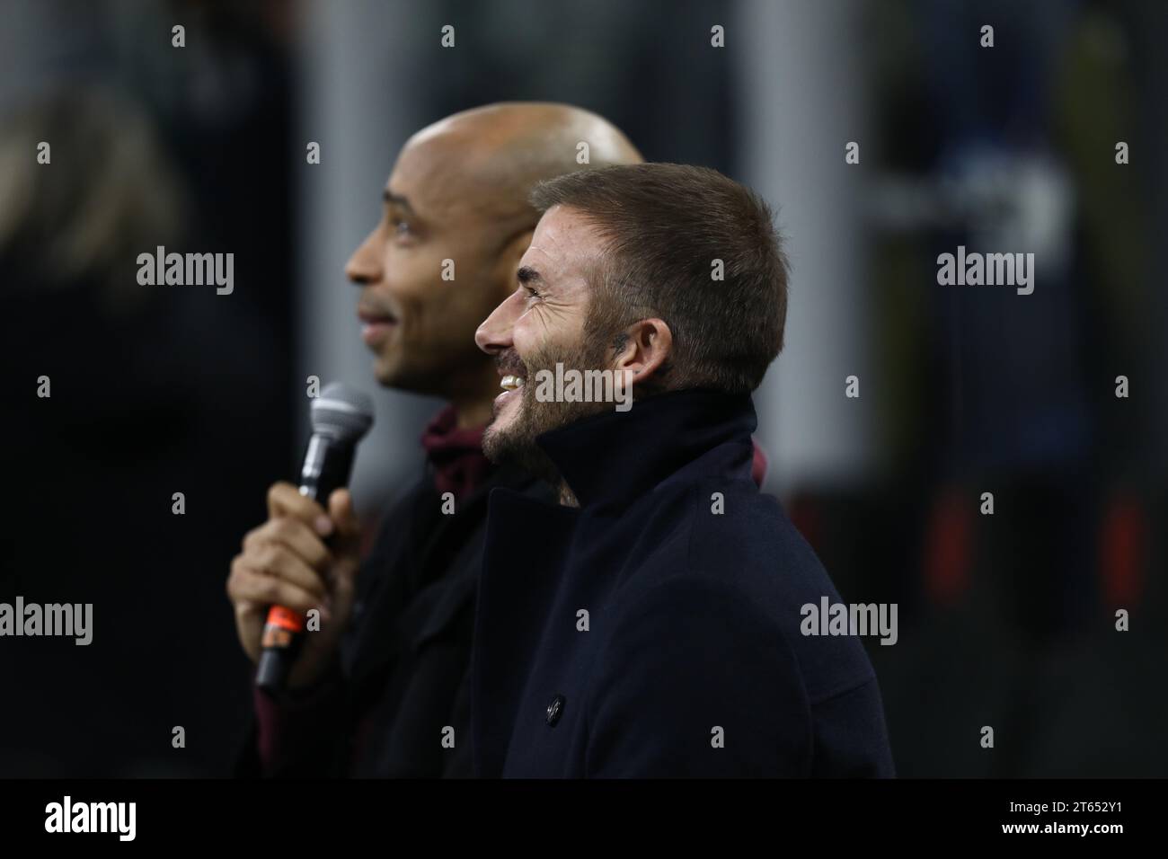 Mailand, Italien. November 2023. Der ehemalige Fußballspieler David Beckham nimmt am Dienstag, den 7. November 2023, im Stadio San Siro, Italien beim Gruppenspiel der UEFA Champions League zwischen dem AC Milan und Paris Saint Germain Teil. Credit: Mickael Chavet/Alamy Live News Stockfoto