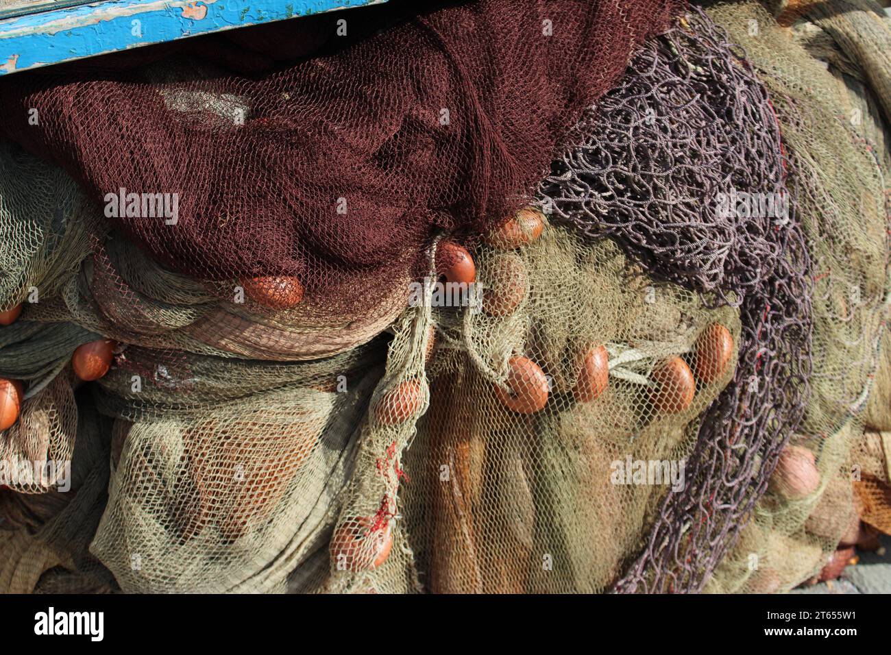 Reti da pesca su molo, scattata a Palermo, Italien Stockfoto