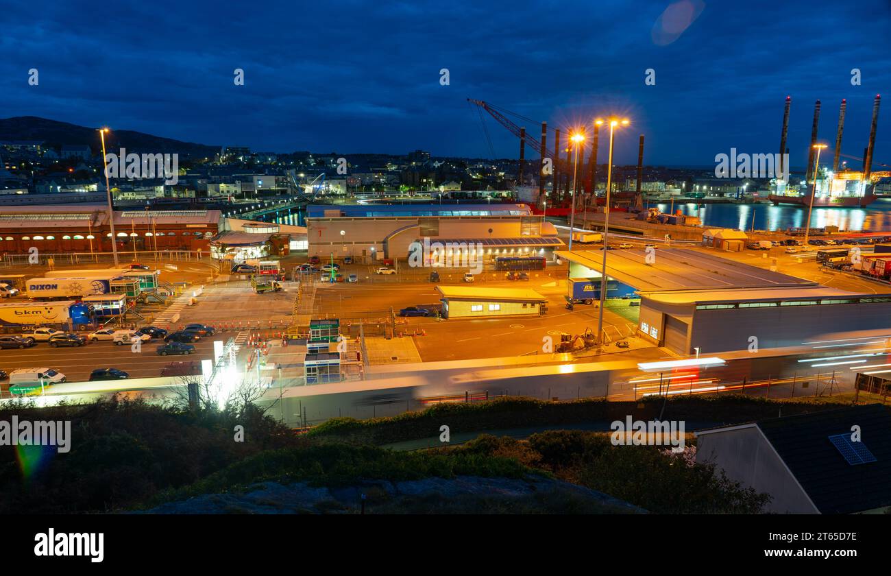 Holyhead Ferry Terminal, Anglesey, Nordwales. Foto im Oktober 2023. Stockfoto