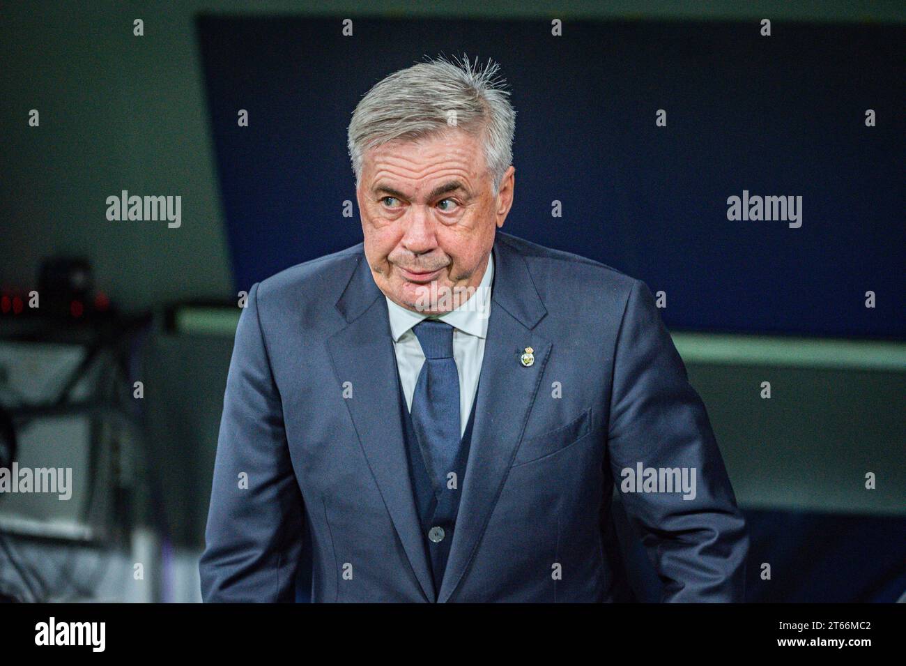 Madrid, Spanien. November 2023. Carlo Ancelotti (Real Madrid) spielte vor dem Fußballspiel der UEFA Champions League zwischen Real Madrid und Braga am 8. November 2023 im Bernabeu-Stadion in Madrid, Spanien Credit: Independent Photo Agency/Alamy Live News Stockfoto