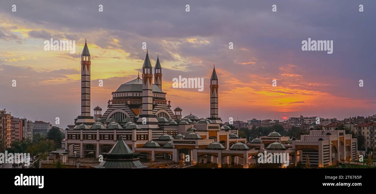 Diyarbakir selahaddin eyyubi moschee Fotos und Bildmaterial in hoher