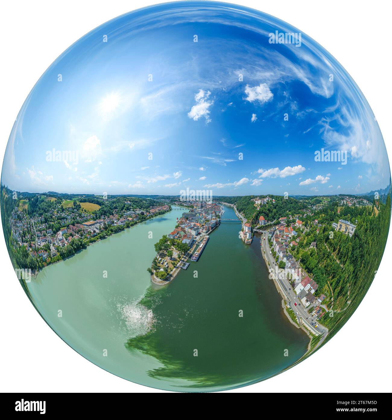 Aus der Vogelperspektive auf die wunderschön gelegene Stadt Passau an der Donau, Inn und Ilz Stockfoto