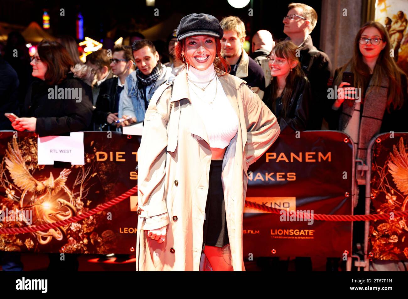 Aline Jost bei der Premiere des Kinofilms die Tribute von Panem – die Ballade der Singvögel und Schlangen/die Hungerspiele: Die Ballade der Singvögel und Schlangen in der Lichtburg. Essen, 06.11.2023 *** Aline Jost bei der Premiere des Films die Hungerspiele die Ballade der Singvögel und Schlangen die Hungerspiele die Ballade der Singvögel Schlangen bei Lichtburg Essen, 06 11 2023 Foto:XT.xSchröerx/xFuturexImagex Panem_essen_3148 Credit: Imago/Alamy Live News Stockfoto