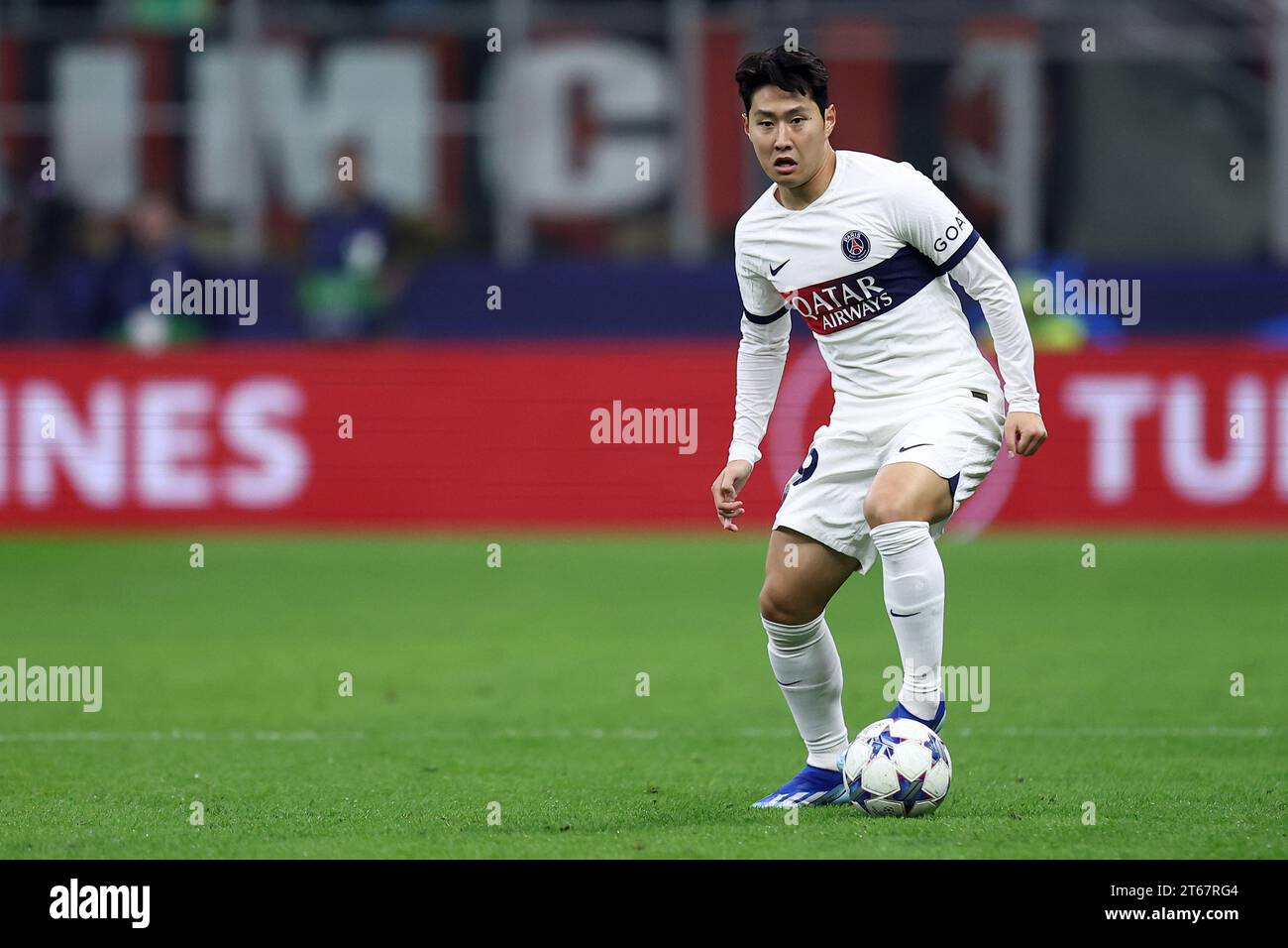 Lee Kang-in von Paris Saint-Germain FC im Spiel der UEFA Champions League zwischen dem AC Milan und dem Paris Saint-Germain FC im Stadio Giuseppe Meazza am 7. November 2023 in Mailand. Stockfoto