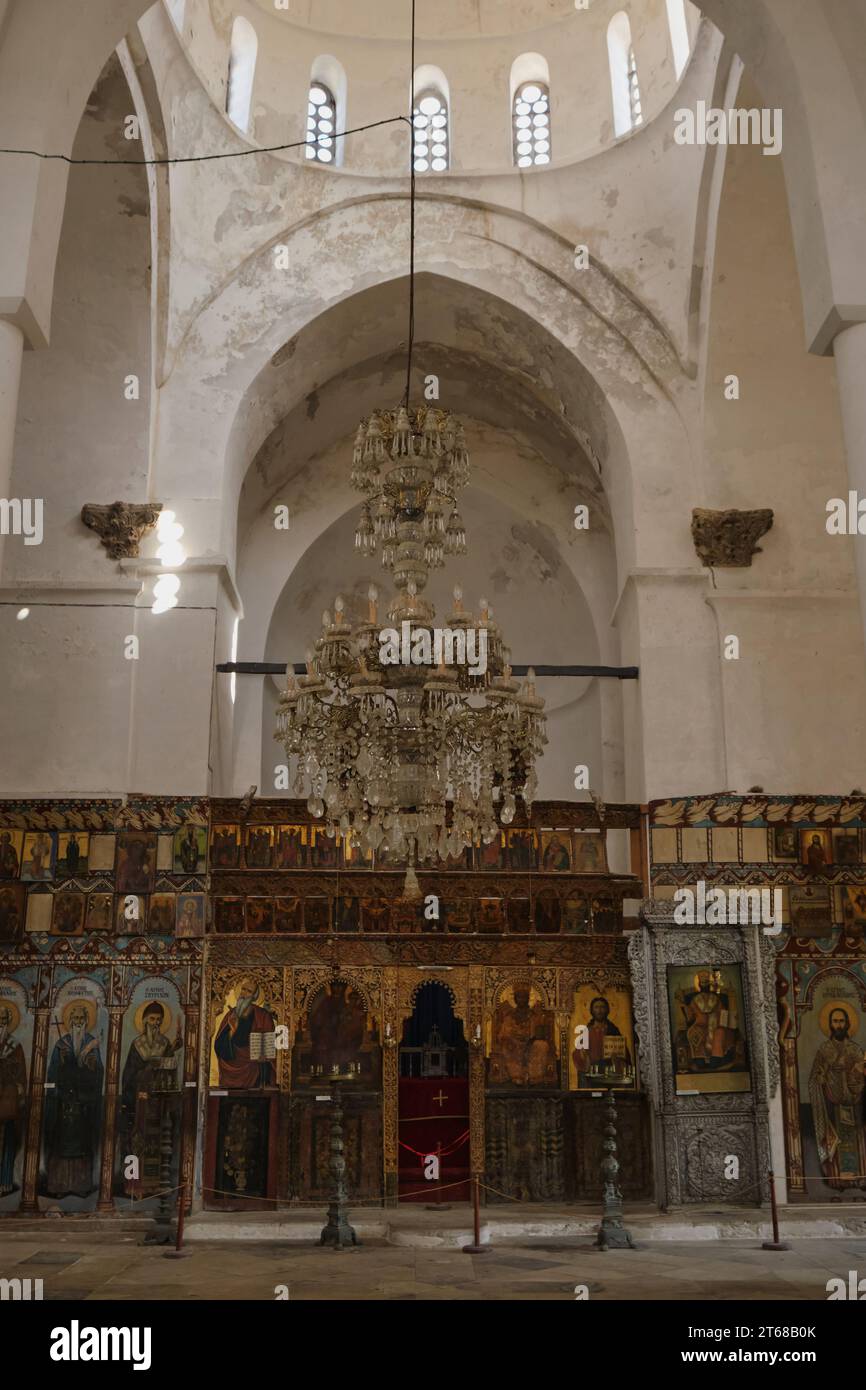 Im Inneren des St. Barnabas Klosters in Enkomi, heute Tuzla im besetzten Zypern Stockfoto