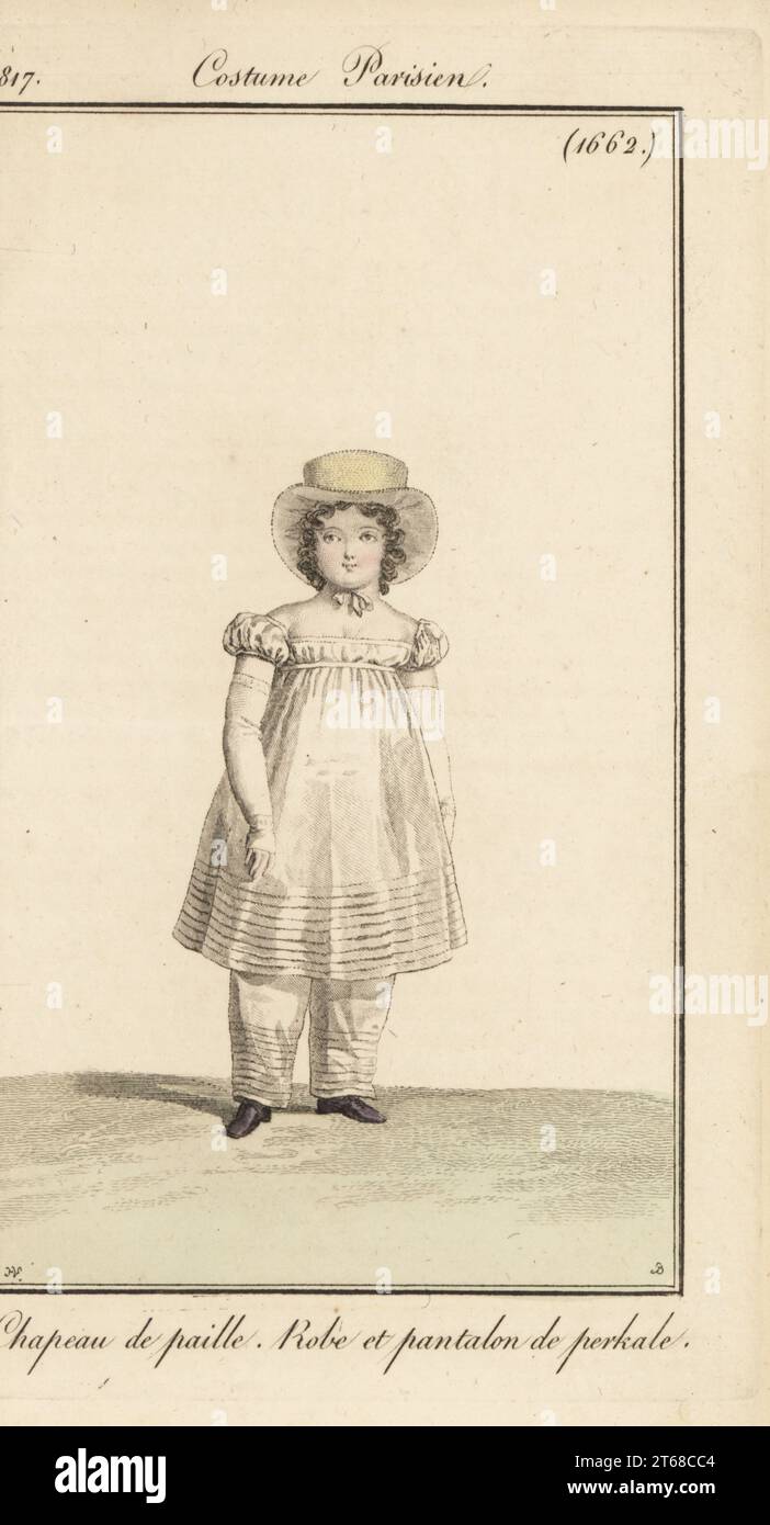 Französisches Kind in Strohhut, Perkal-Baumwollkleid und Blüten. Chapeau de Paille, Robe et Pantalon de perkale. Handkolorierter Kupferstich von Jean Charles Baquoy nach einem Modeteller von Horace Vernet aus Pierre de la Mesangeres Journal des Dames et des Modes, Zeitschrift für Frauen und Mode, Paris, 1817. Stockfoto