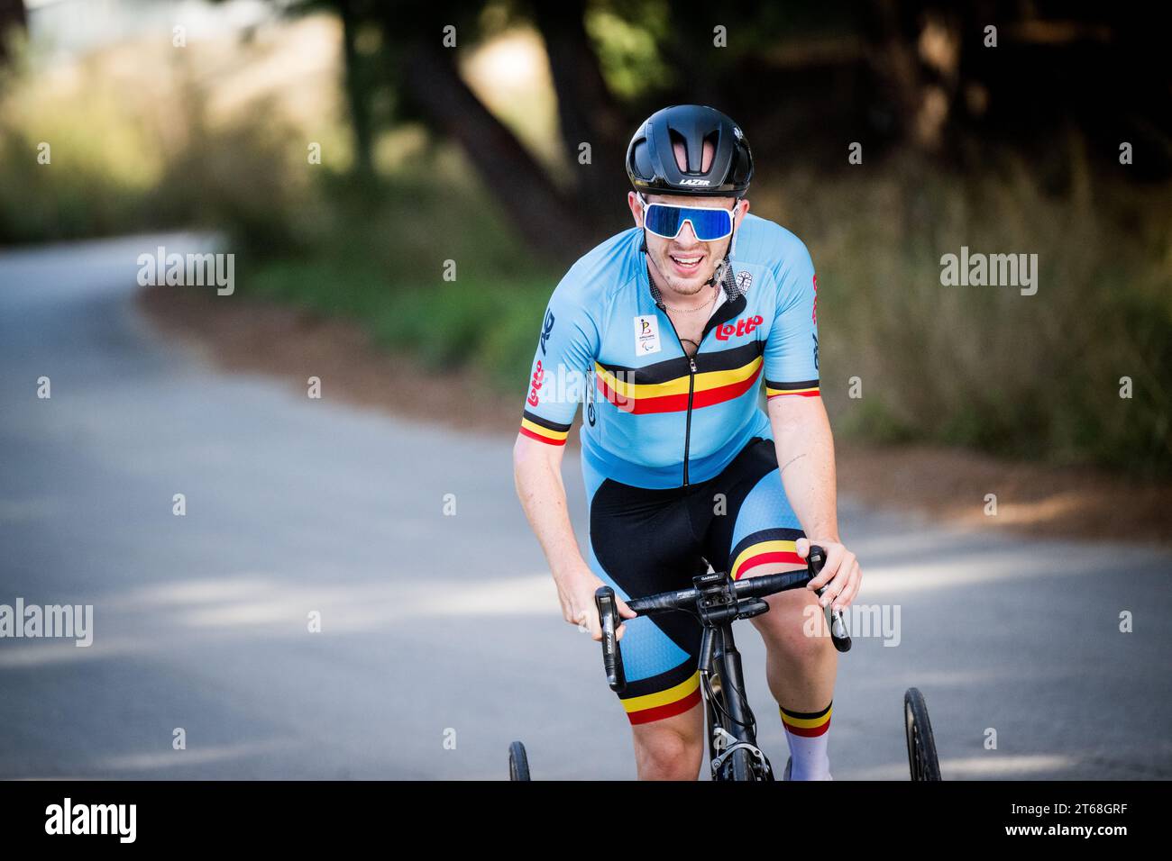 Belek, Türkei. November 2023. Der belgische Radrennfahrer Tim Celen wurde am Donnerstag, den 09. November 2023, in einem Trainingscamp des belgischen Paralympischen Komitees in Belek, Türkei, in Aktion genommen. BELGA FOTO JASPER JACOBS Credit: Belga News Agency/Alamy Live News Stockfoto