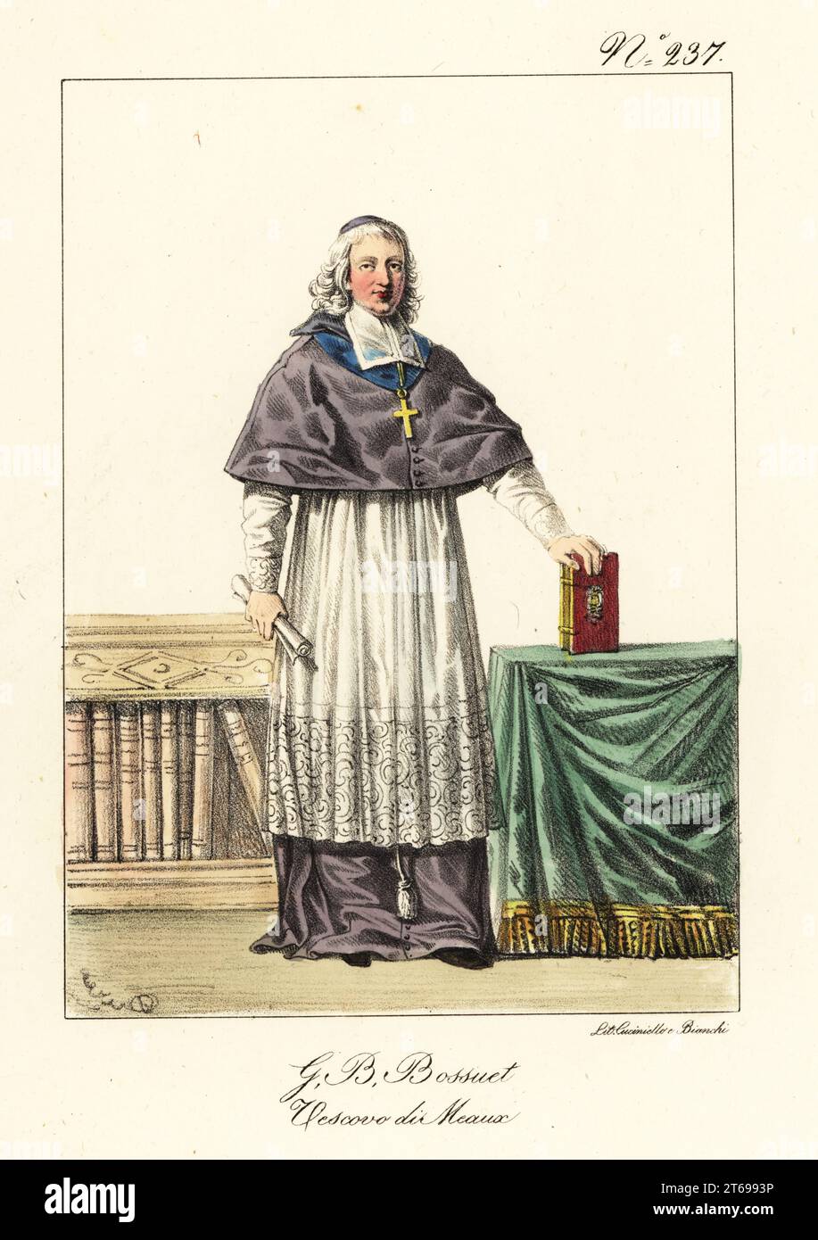 Jacques-Bénigne Lignel Bossuet, 1627–1704, Bischof von Meaux, französischer Theologe, berühmt für seine Predigten und Ansprachen. In Schädelmütze, lila Casock und weißer Angewohnheit, mit goldenem Kreuz auf blauem Band, mit einer Schriftrolle und einer Bibel. J.B. Boussuet, Eveque de Meaux. Handkolorierte Lithographie von Lorenzo Bianchi und Domenico Cuciniello nach Hippolyte Lecomte aus Costumi civili e militari della monarchia francese dal 1200 al 1820, Neapel, 1825. Italienische Ausgabe der Lecomtes Zivil- und Militärkostüme der französischen Monarchie von 1200 bis 1820. Stockfoto