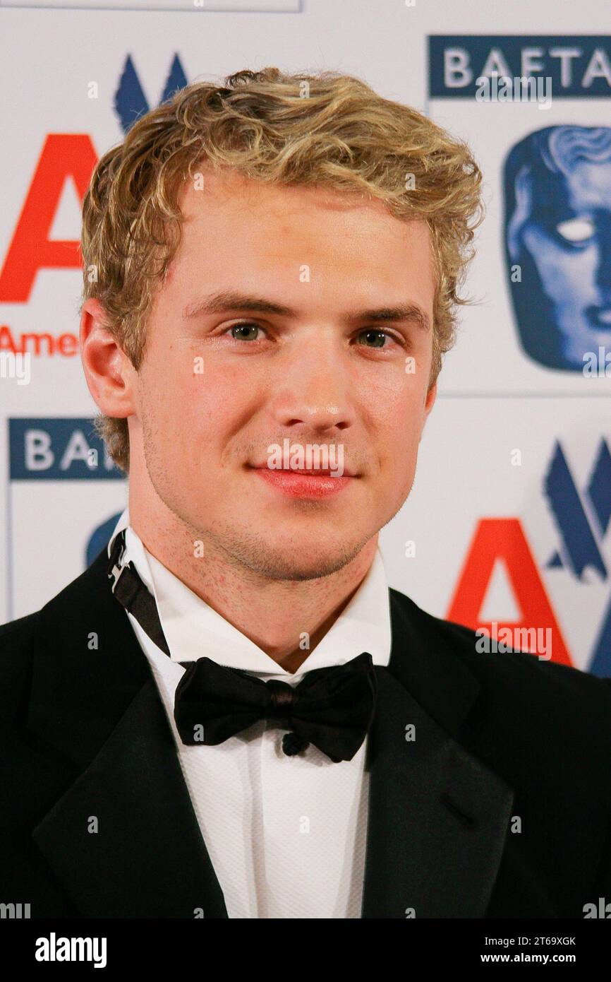 Freddie Stroma beim 18. Jährlichen BAFTA/LA Britannia Award. Ankunft am Hyatt Regency Century Plaza in Los Angeles, CA. 5. November 2009. Foto: Joseph Martinez / Picturelux Stockfoto