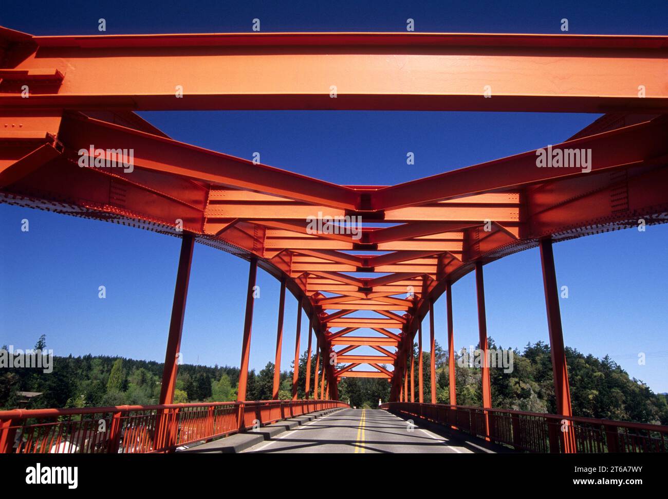 Rote Brücke, Pionierpark, La Conner, Washington Stockfoto