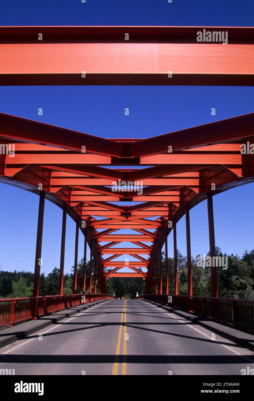 Rote Brücke, Pionierpark, La Conner, Washington Stockfoto