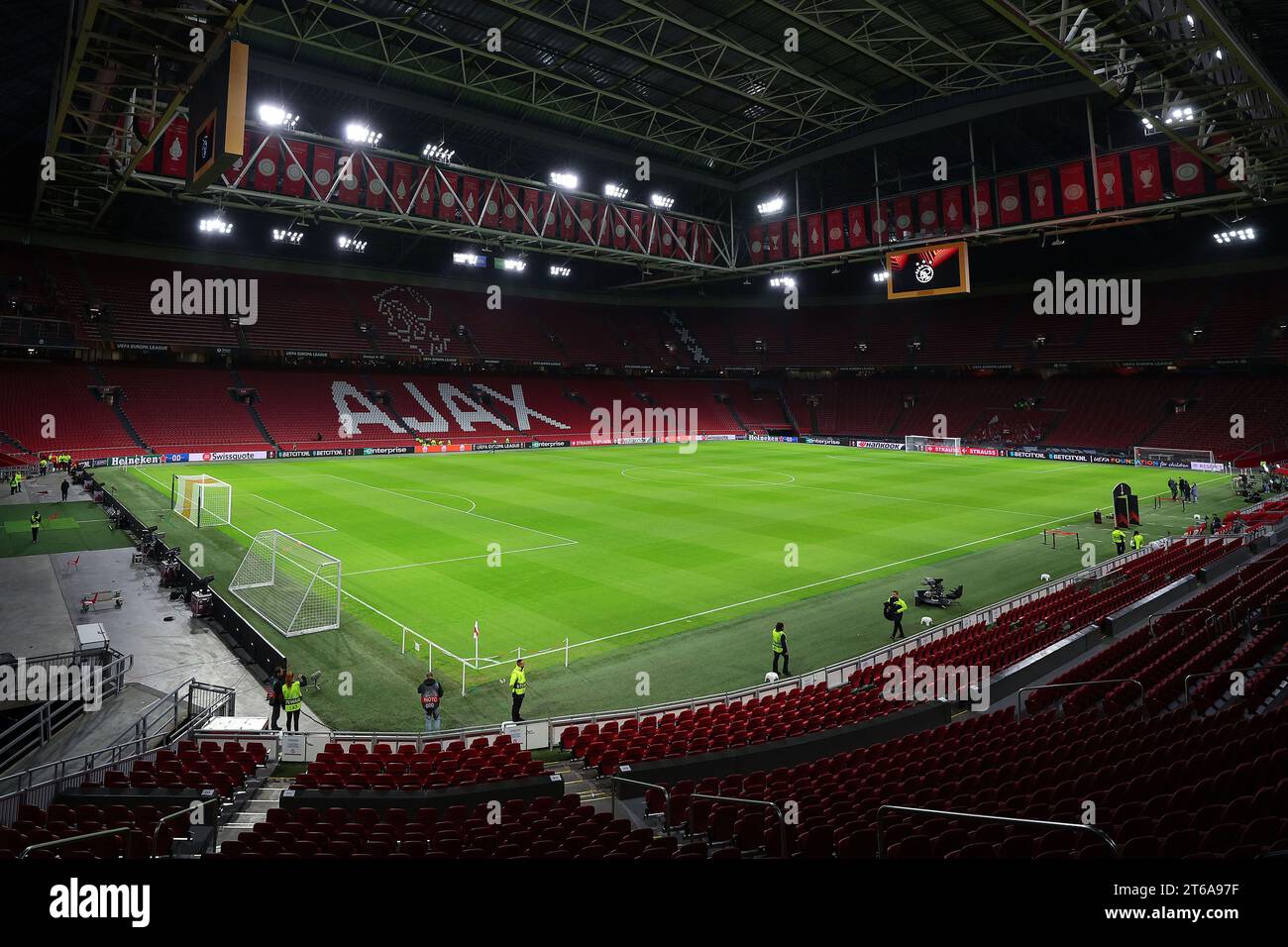 Amsterdam, Niederlande. November 2023. Allgemeine Ansicht der Johan Cruyff Arena während des Fußballspiels der UEFA Europa League zwischen Ajax und Brighton in der Johan Cruyff Arena in Amsterdam, Niederlande. (James Whitehead/SPP) Credit: SPP Sport Press Photo. /Alamy Live News Stockfoto