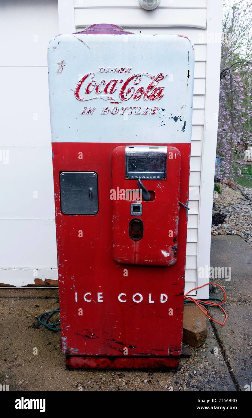 Alte antike Koksmaschine auf dem Deck. Downers Grove Illinois IL USA Stockfoto