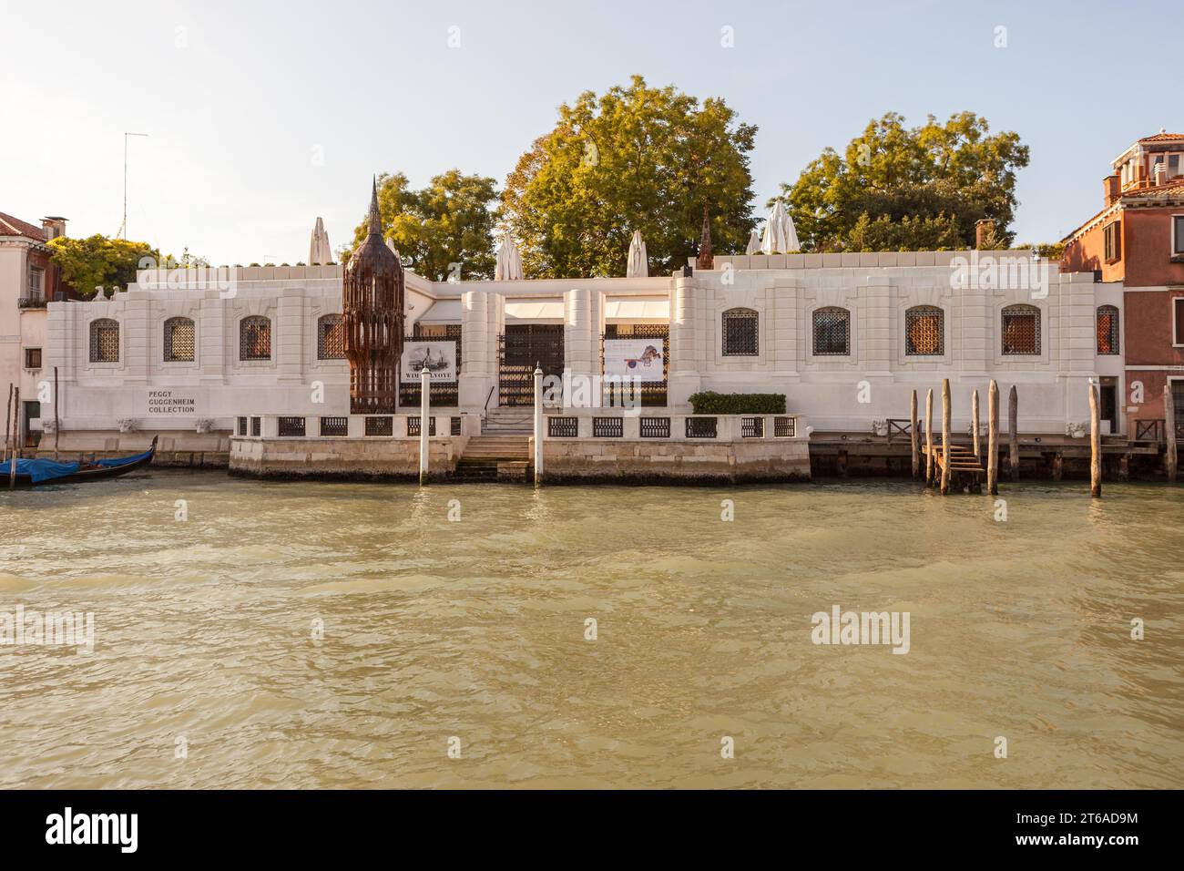 Außenansicht der Peggy Guggenheim Foundation in Venedig, Italien. Stockfoto