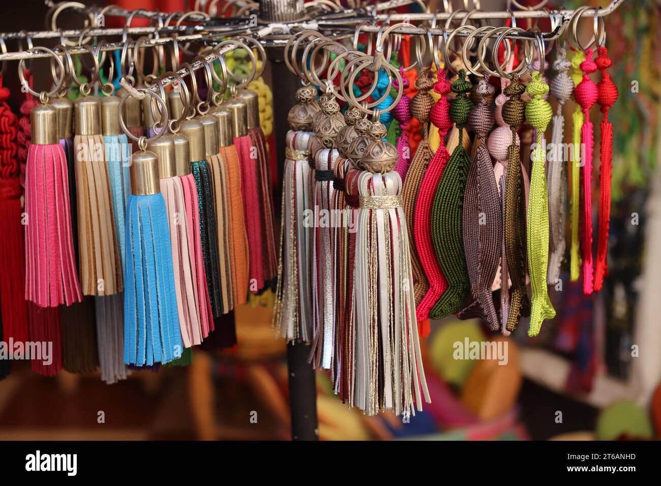 Quasten an Schlüsselanhängern im Souk von marakesh Stockfoto