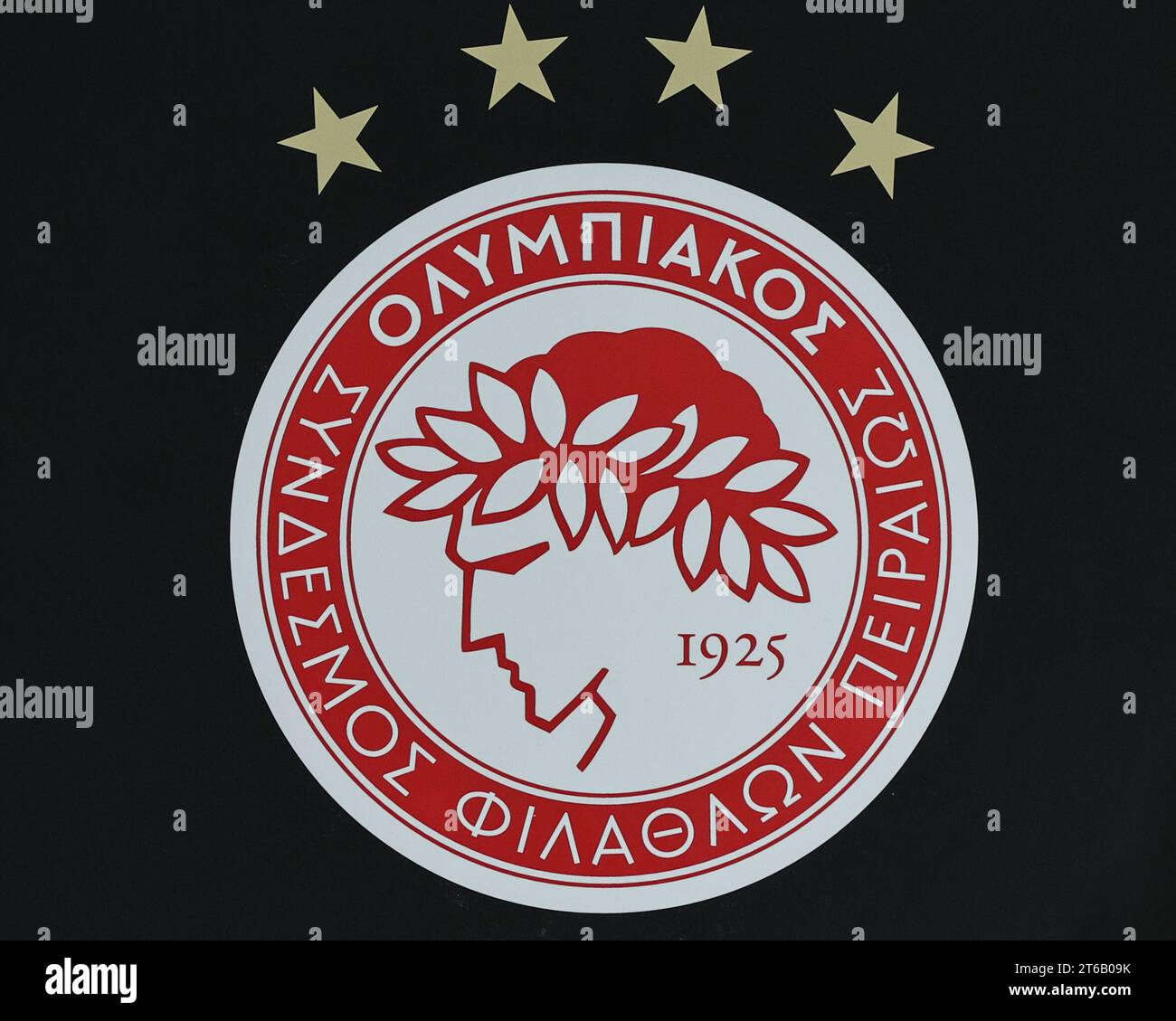 Das Olympiakos-Logo während des UEFA Europa League-Spiels West Ham United gegen Olympiakos FC im London Stadium, London, Vereinigtes Königreich, 9. November 2023 (Foto: Mark Cosgrove/News Images) Stockfoto