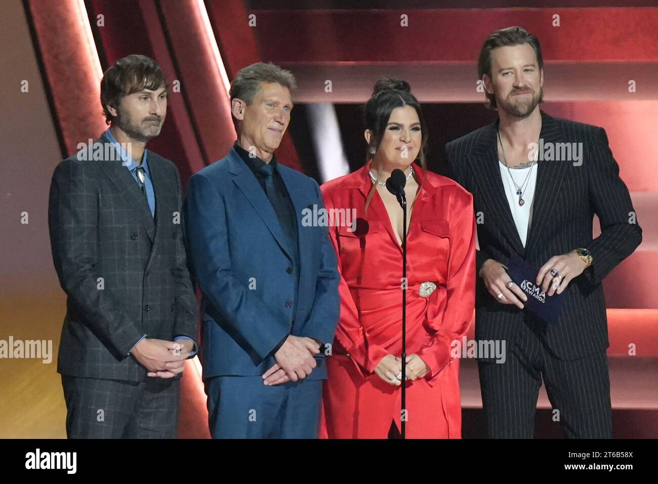 November 2023: Nashville, Tennessee: Dave Haywood, Gerry Turner, Hillary Scott, Charles Kelley. 57. Jährliche CMA Awards in der Bridgestone Arena. (Kreditbild: © AdMedia via ZUMA Press Wire) NUR REDAKTIONELLE VERWENDUNG! Nicht für kommerzielle ZWECKE! Stockfoto