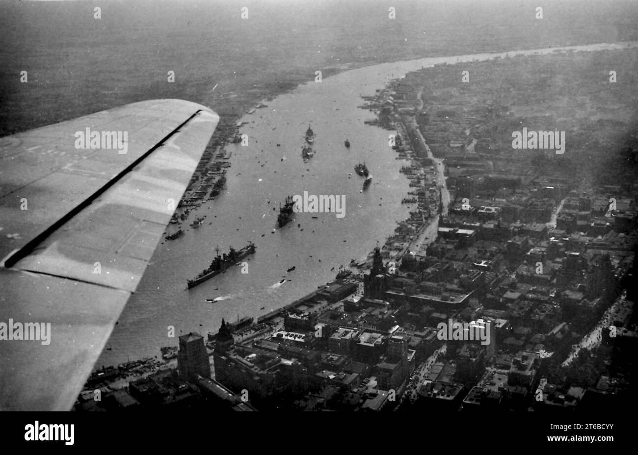 US-Kriegsschiffe in Shanghai 1945 Stockfoto